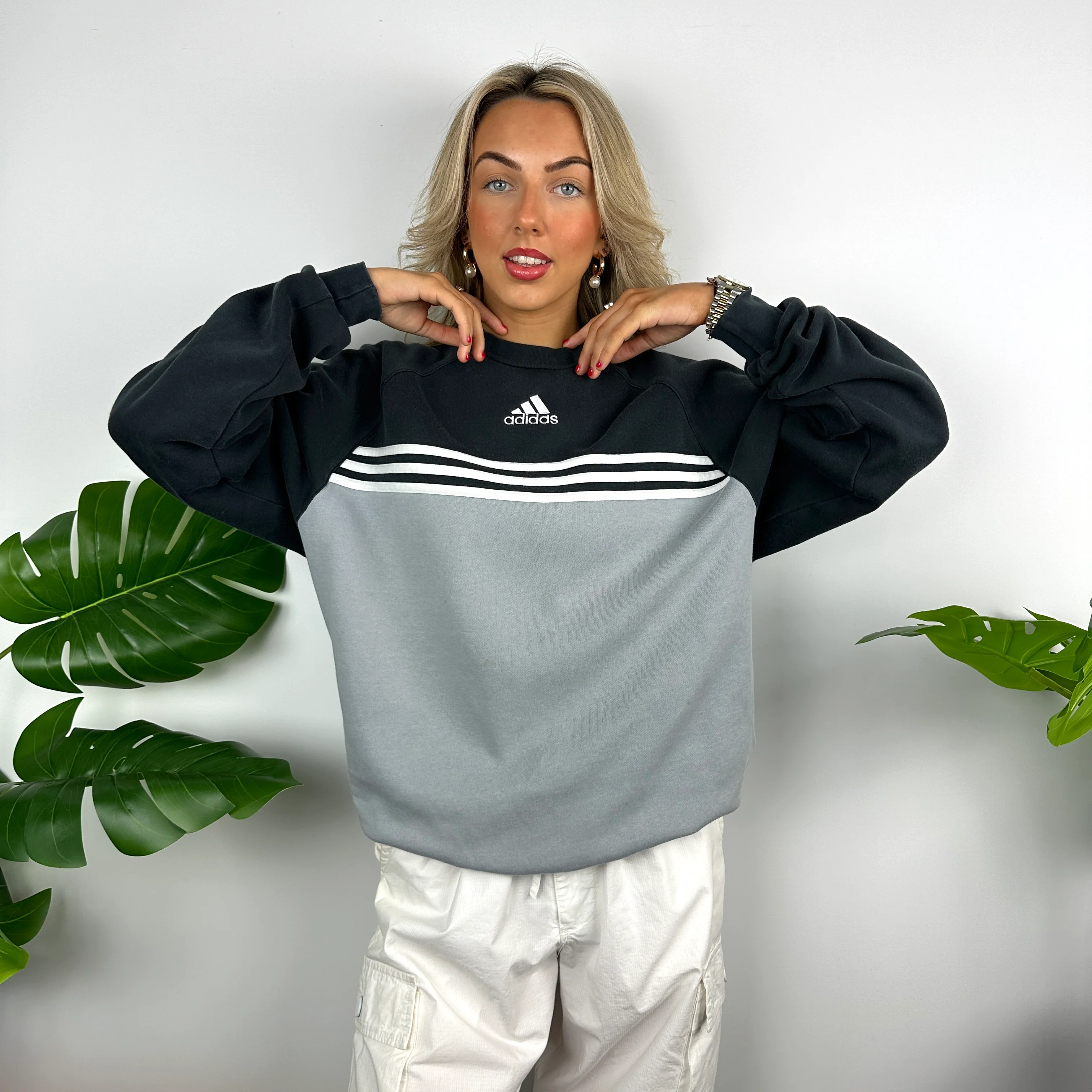 Adidas Black & Grey Embroidered Spell Out Sweatshirt (M) - Image 2