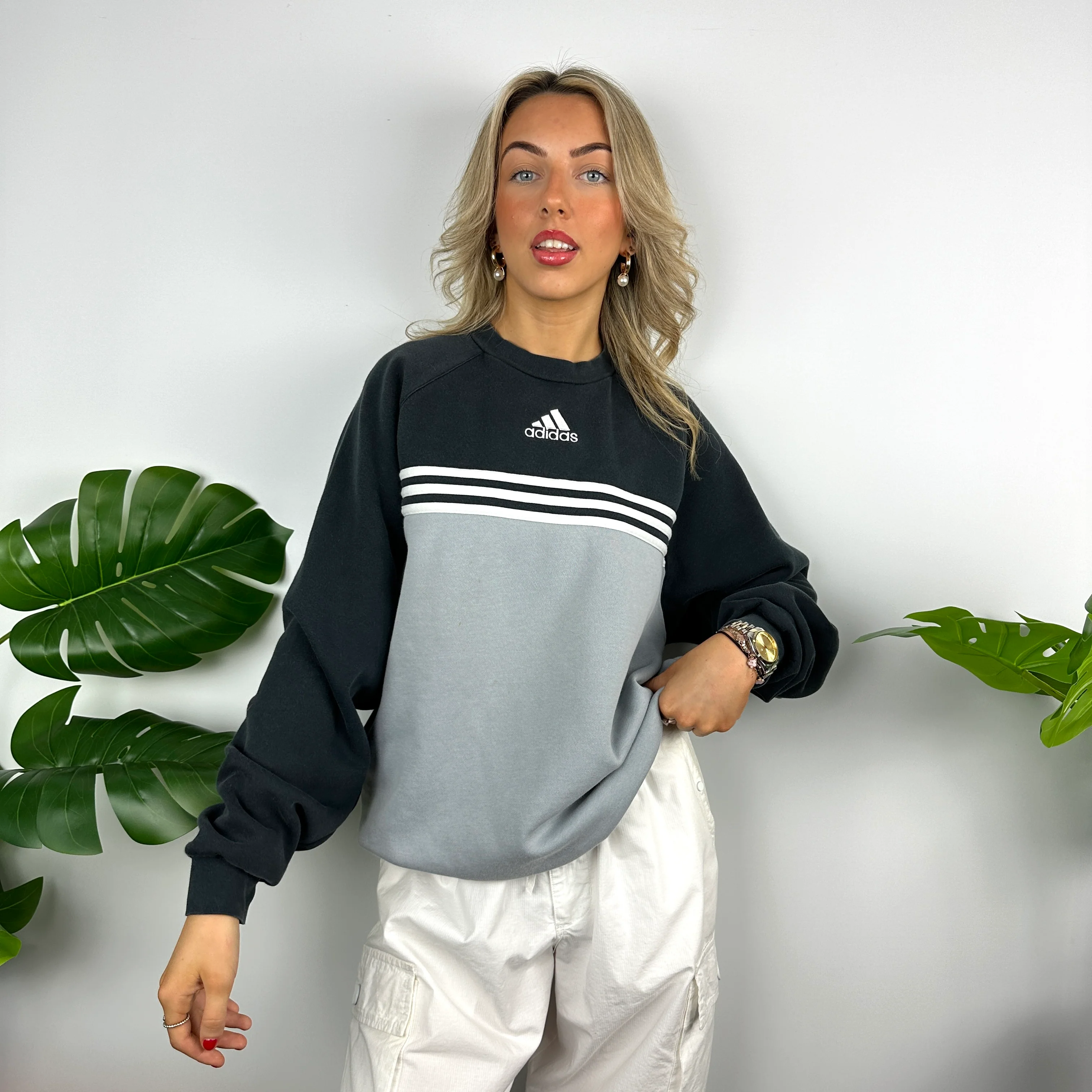 Adidas Black & Grey Embroidered Spell Out Sweatshirt (M) - Image 7
