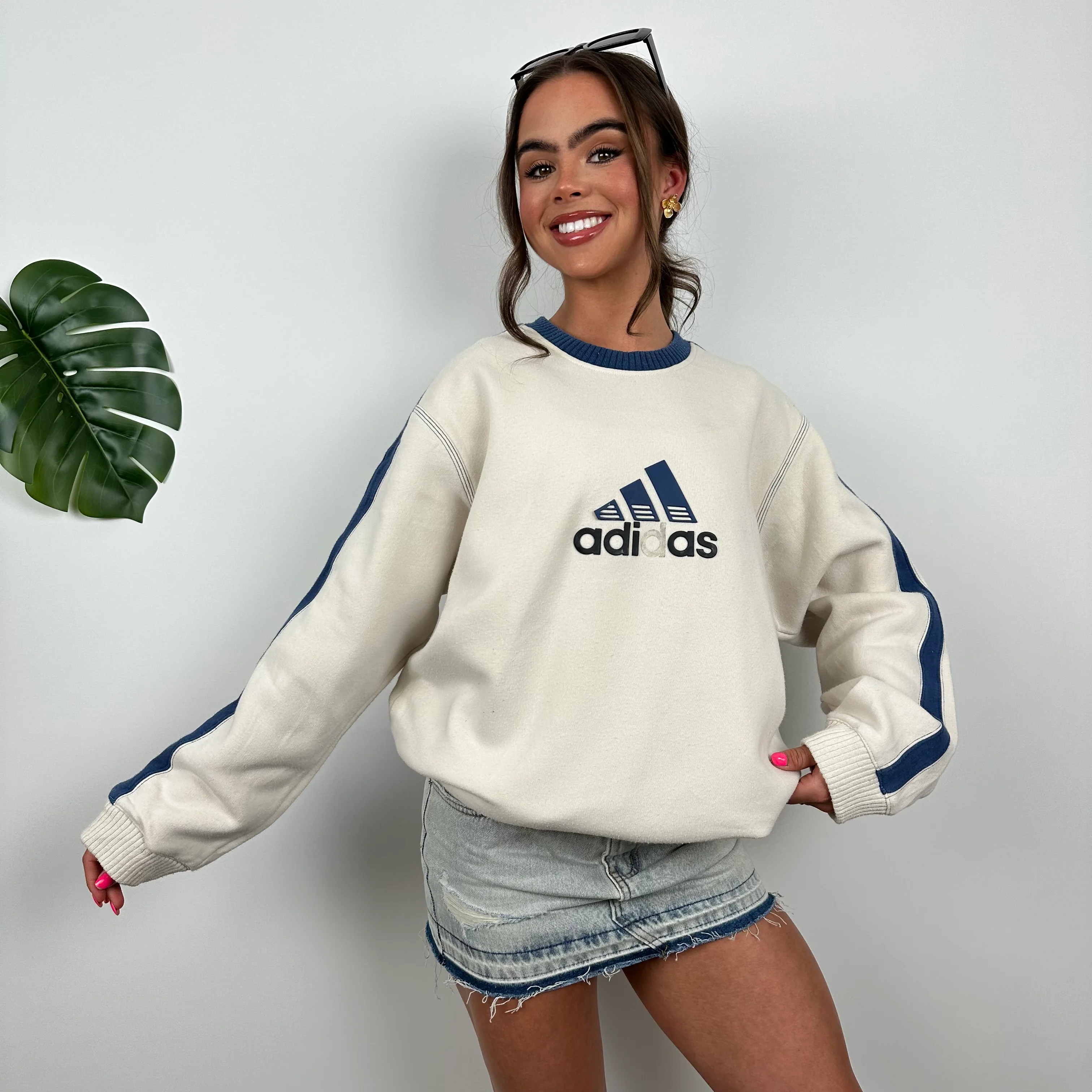 Adidas Cream Embroidered Spell Out Sweatshirt (M) - Image 3