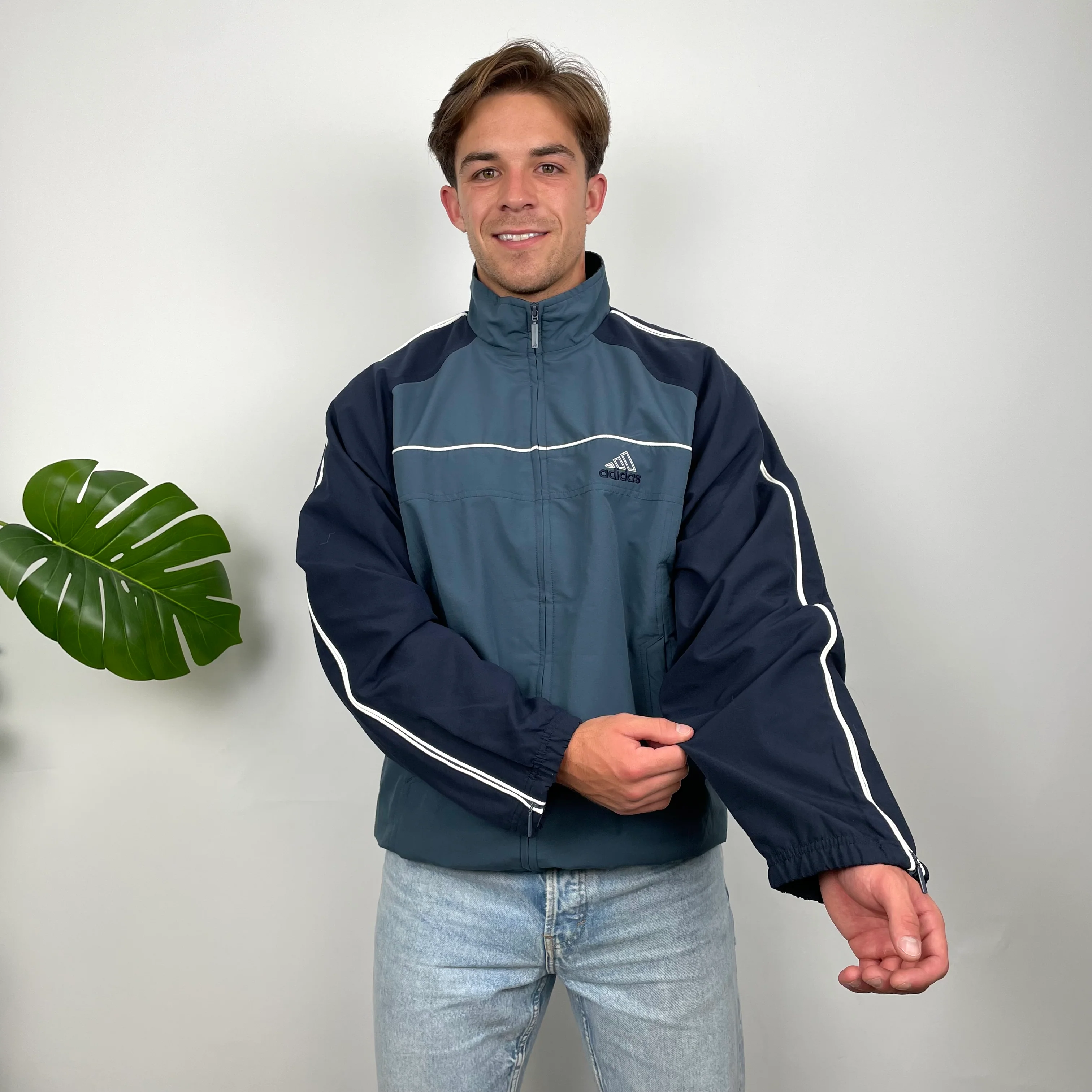 Adidas Embroidered Spell Out Grey Zip Up Windbreaker Jacket (L) - Image 6