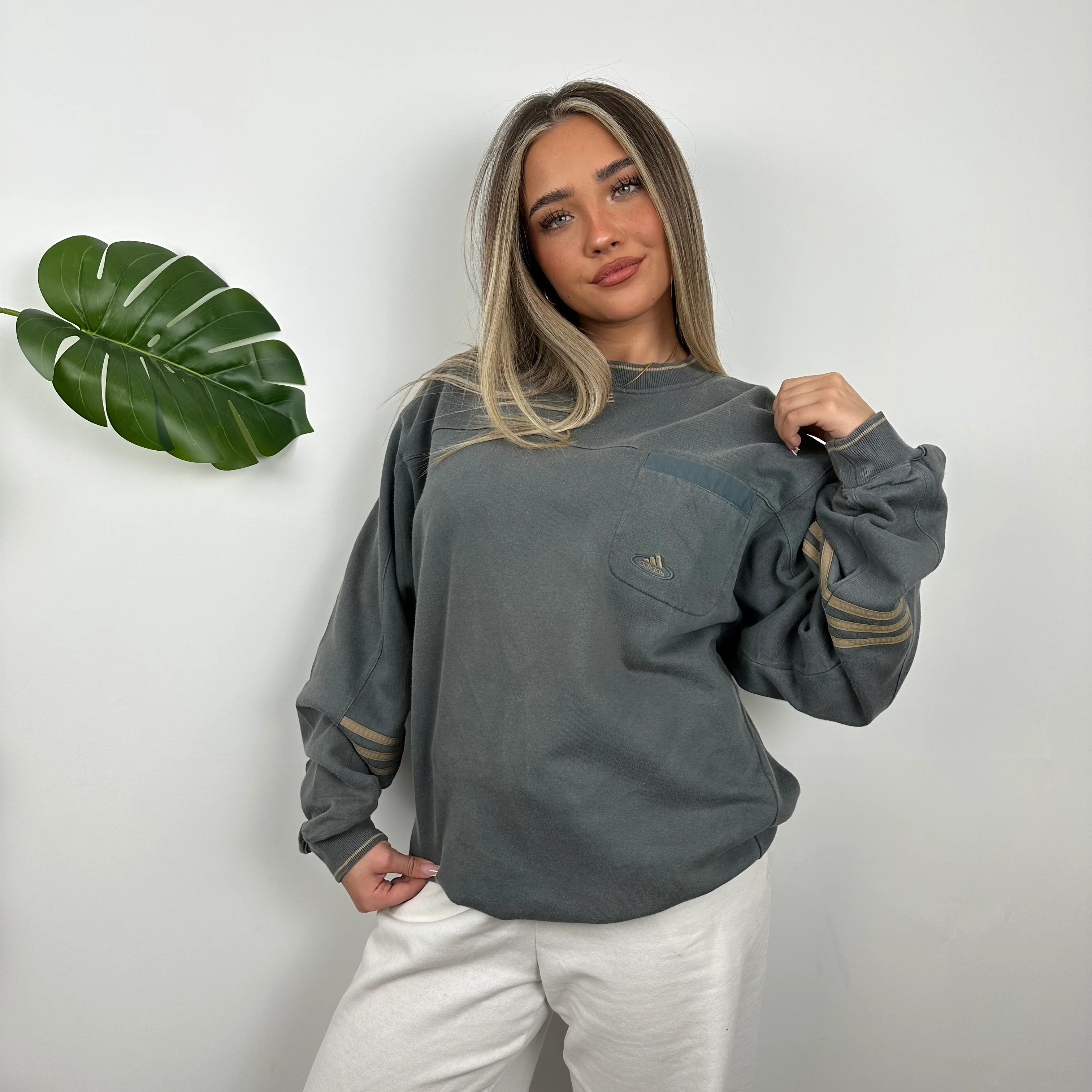 Adidas Grey Embroidered Spell Out Sweatshirt (M) - Image 5