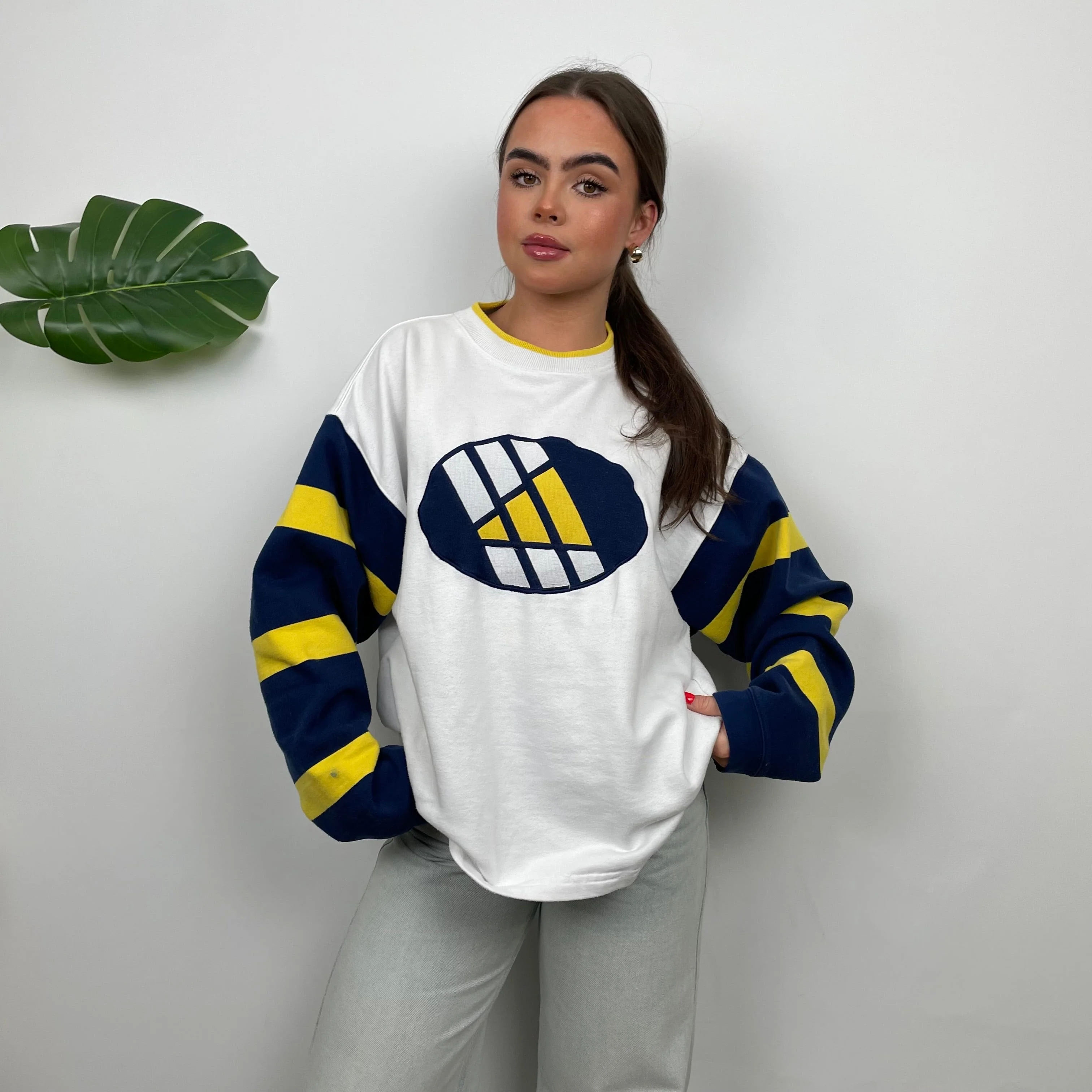 Adidas RARE White Embroidered Logo Sweatshirt (M) - Image 2
