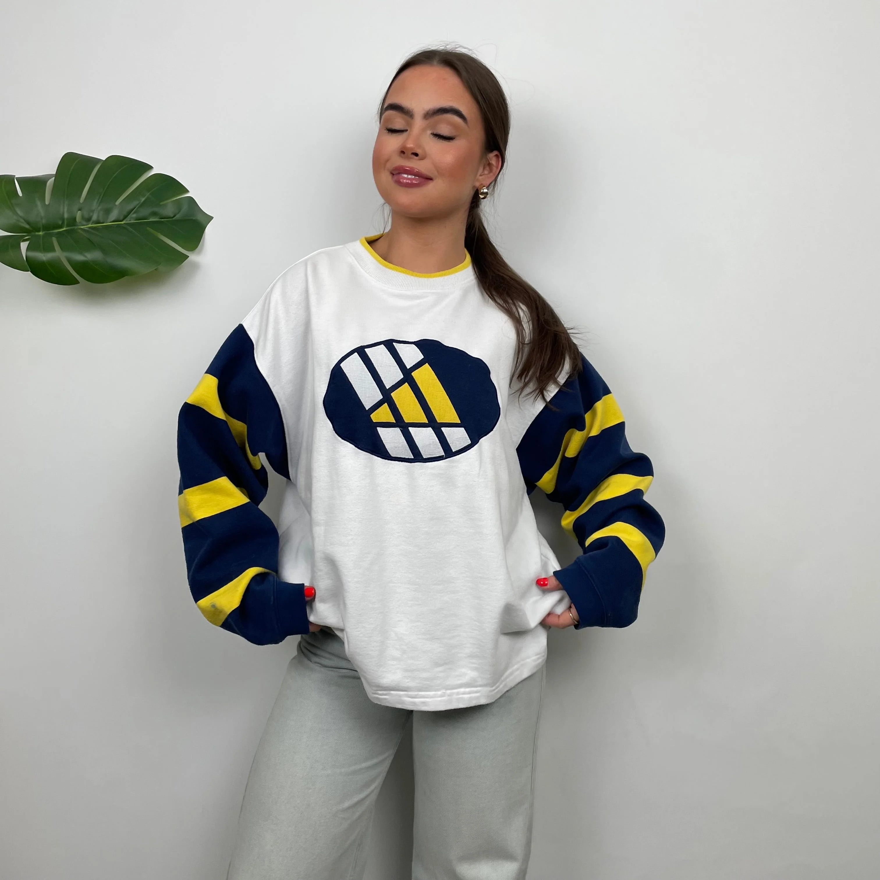 Adidas RARE White Embroidered Logo Sweatshirt (M) - Image 5