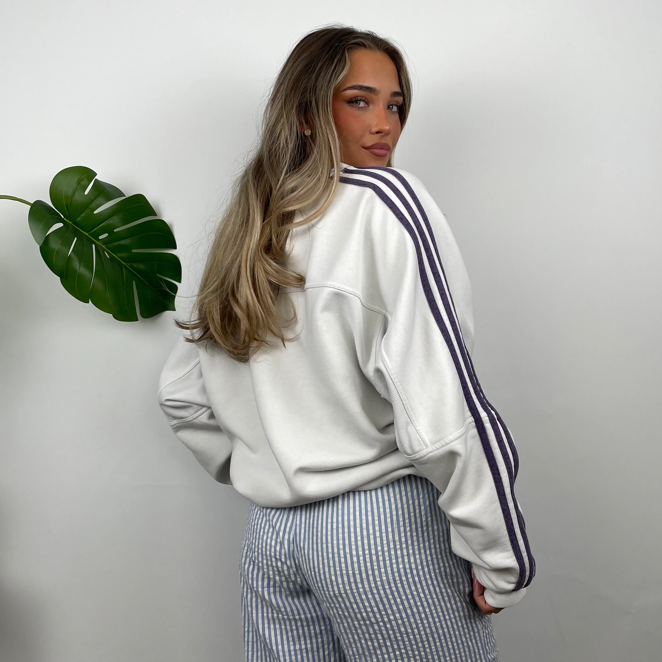 Adidas White Embroidered Spell Out Sweatshirt (XL) - Image 4