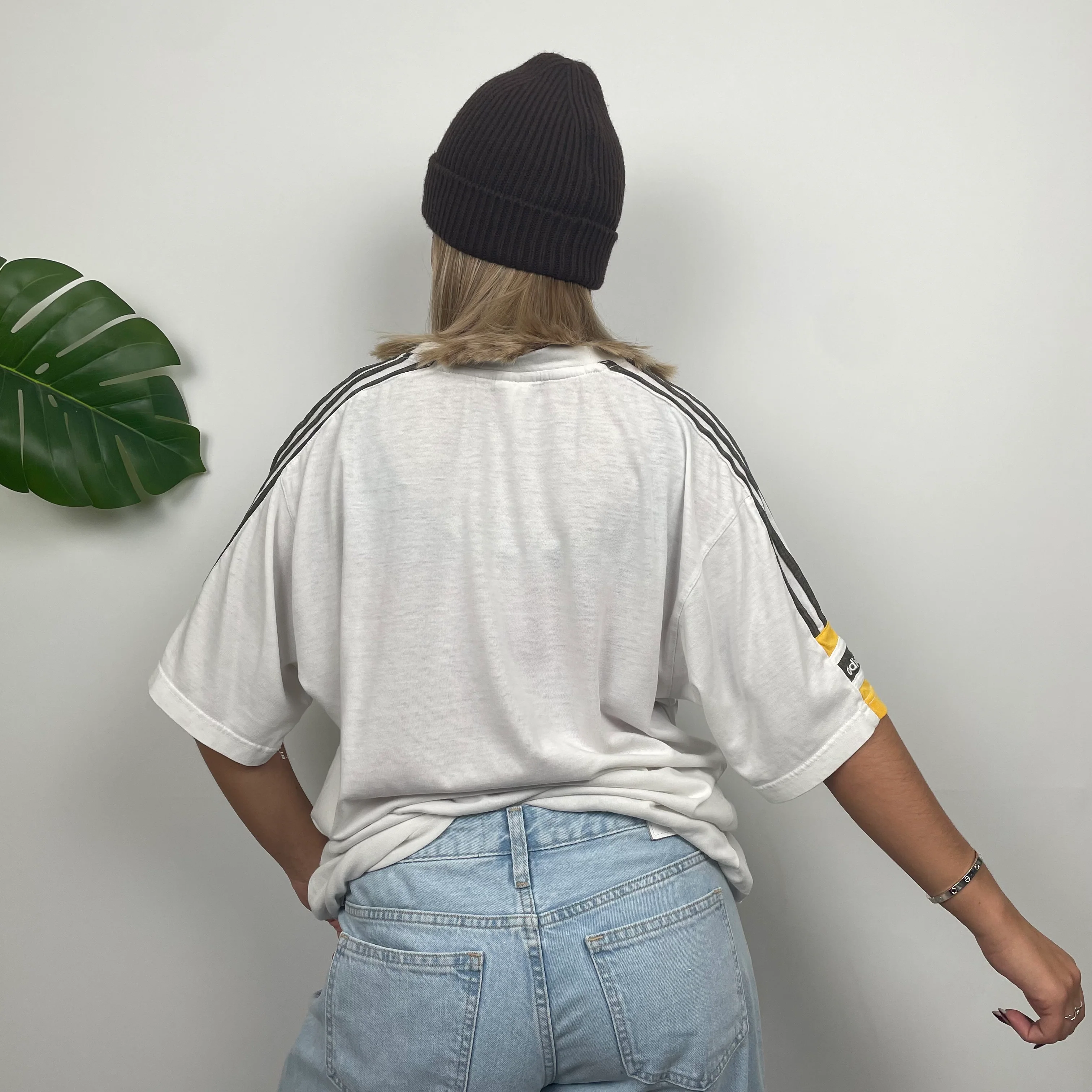 Adidas White Embroidered Spell Out T Shirt (XL) - Image 3