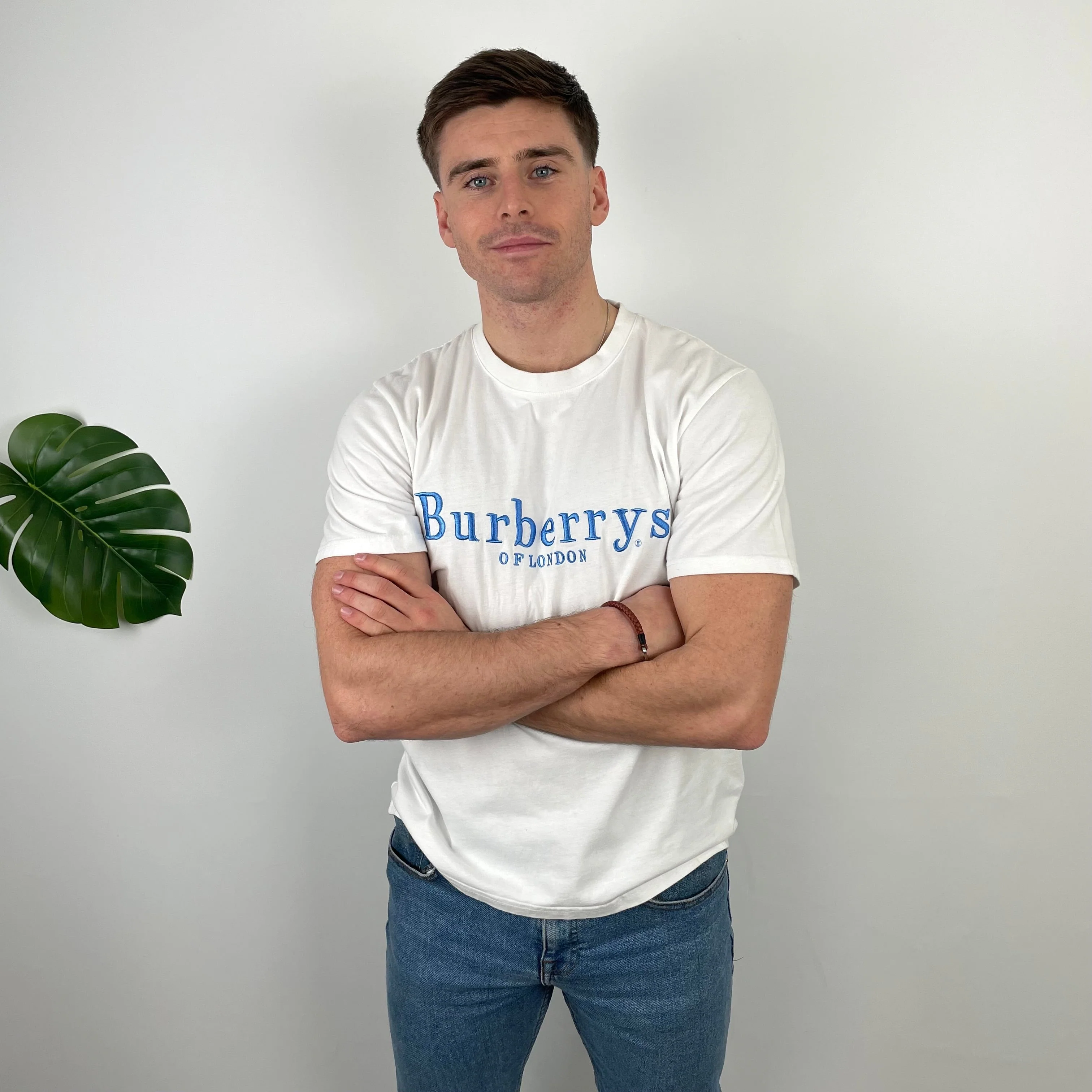 Burberry White Embroidered Spell Out T Shirt (L) - Image 2