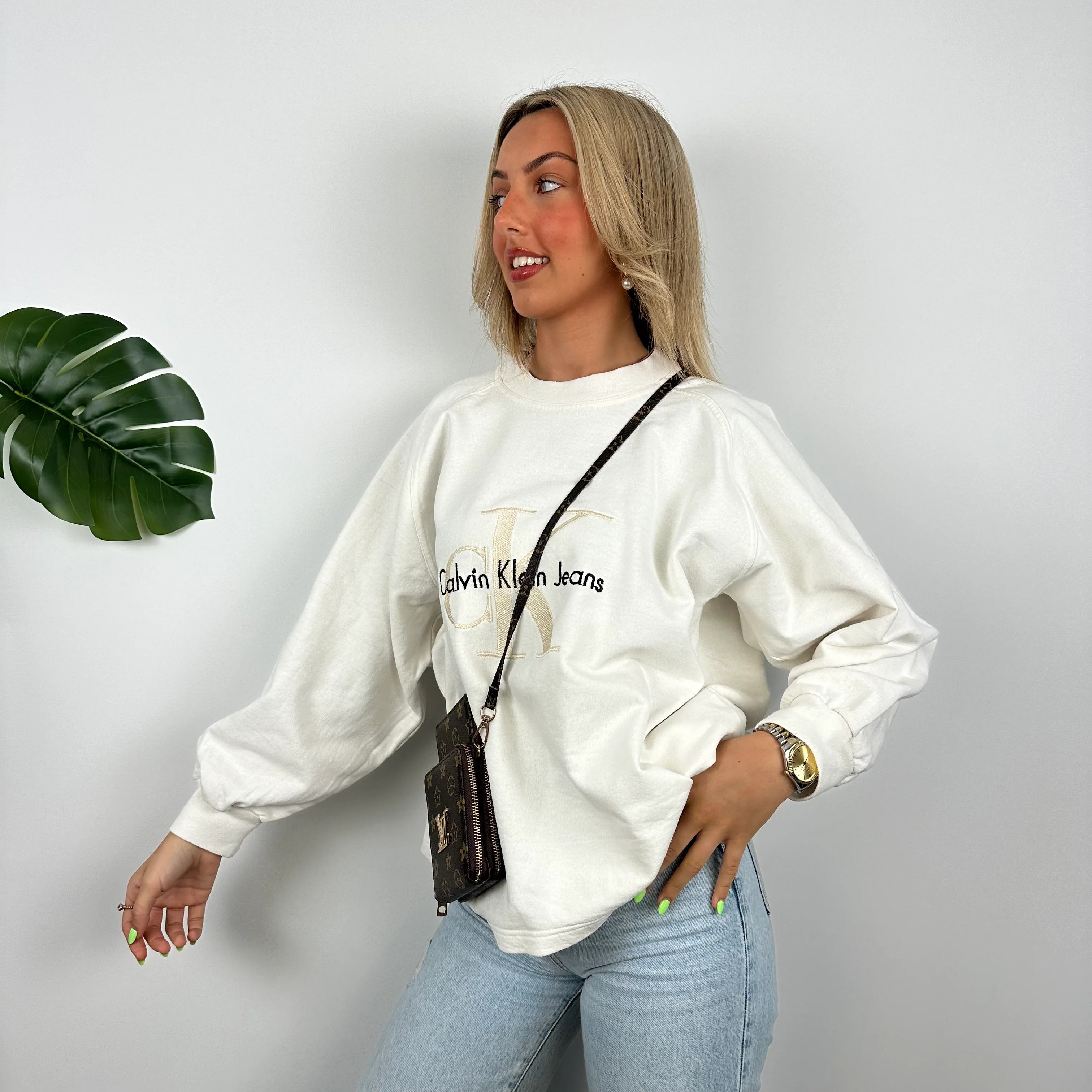 Calvin Klein RARE Cream Embroidered Spell Out Sweatshirt (M) - Image 5