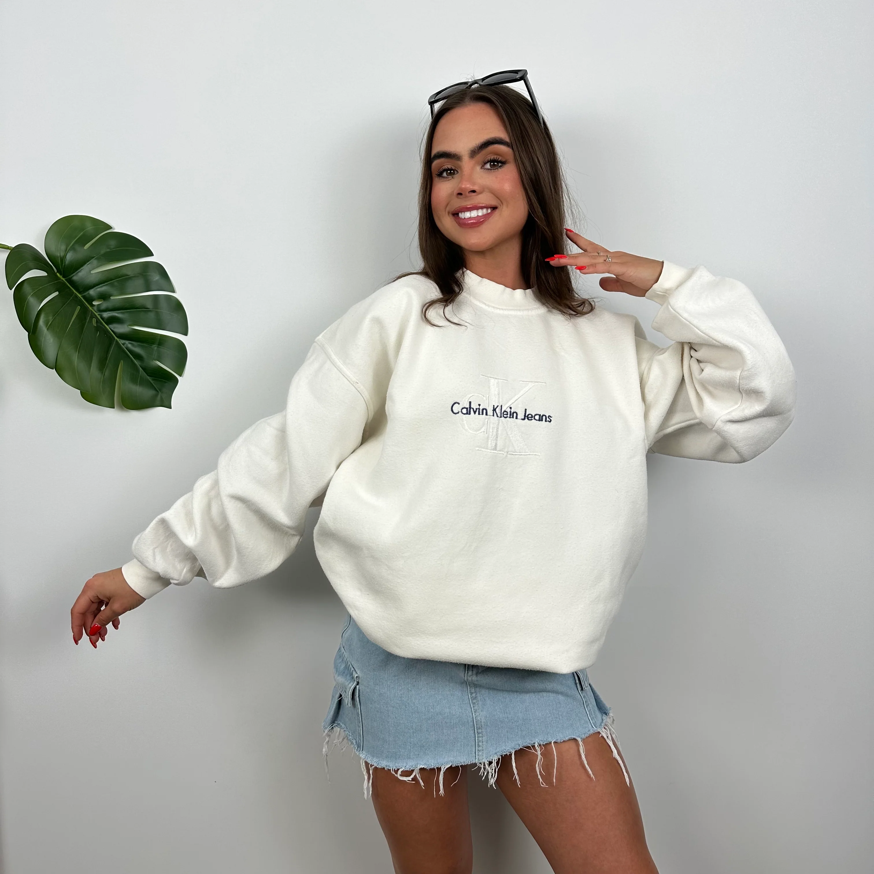 Calvin Klein RARE White Embroidered Spell Out Sweatshirt (XL) - Image 3