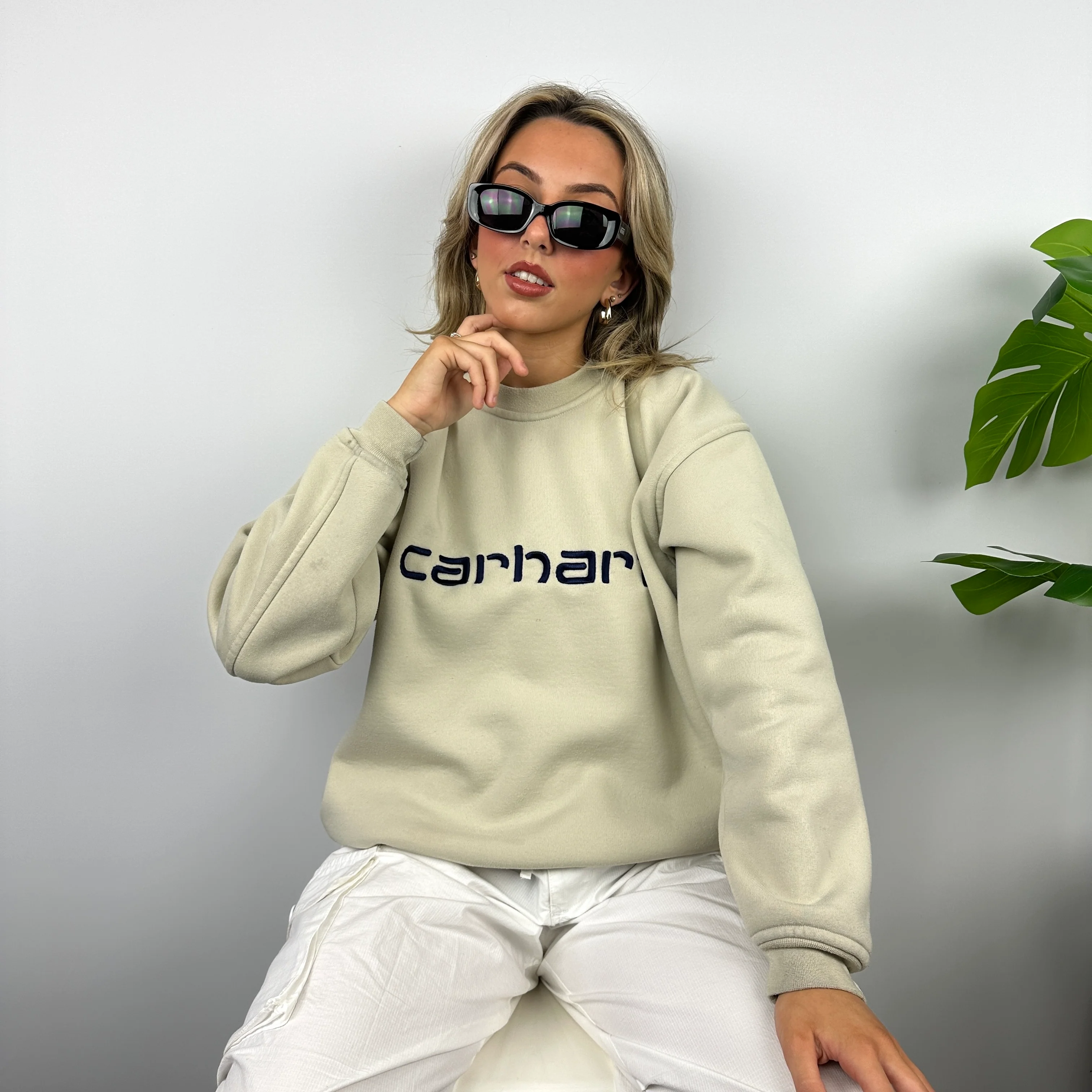 Carhartt Cream Embroidered Spell Out Sweatshirt (M) - Image 7