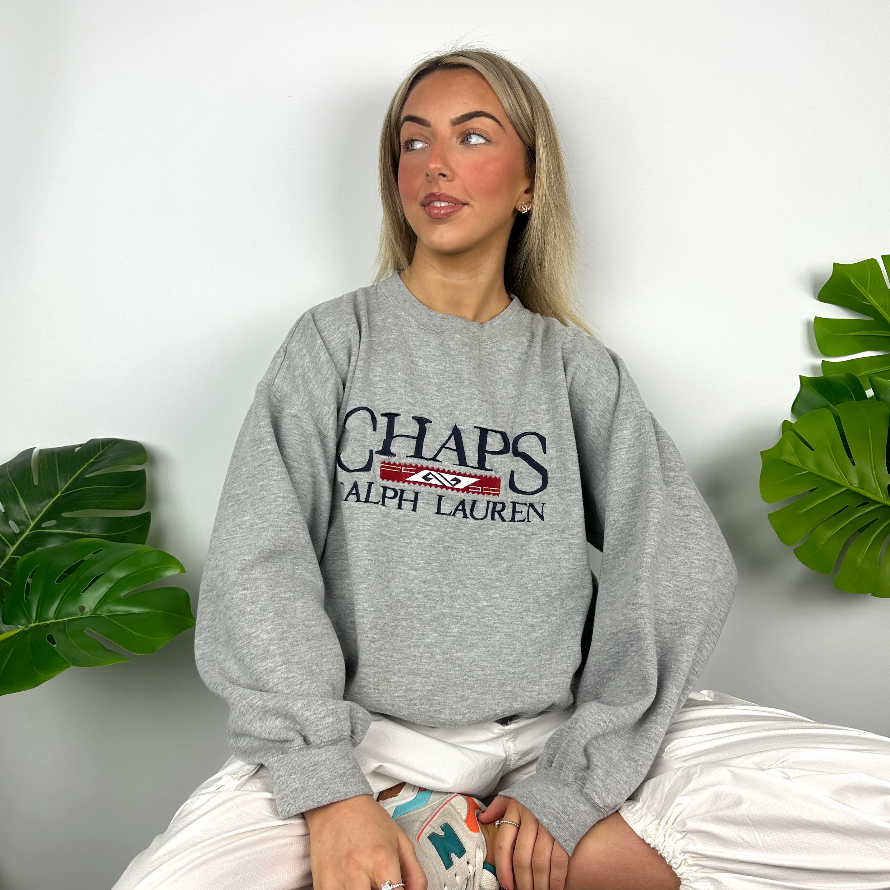 Chaps Ralph Lauren Grey Embroidered Spell Out Sweatshirt (M) - Image 5