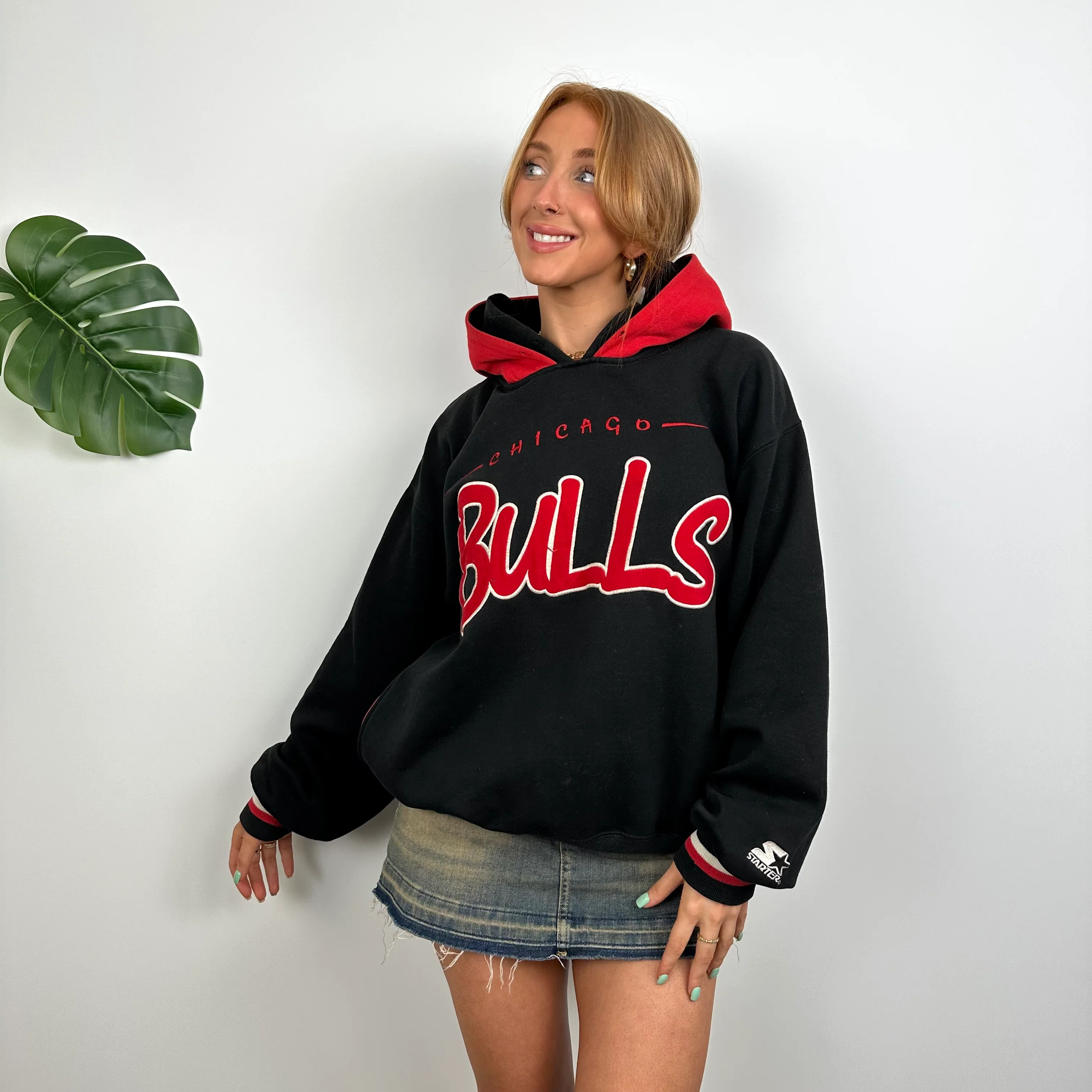 Chicago Bulls RARE Black Embroidered Spell Out Hoodie (M) - Image 2