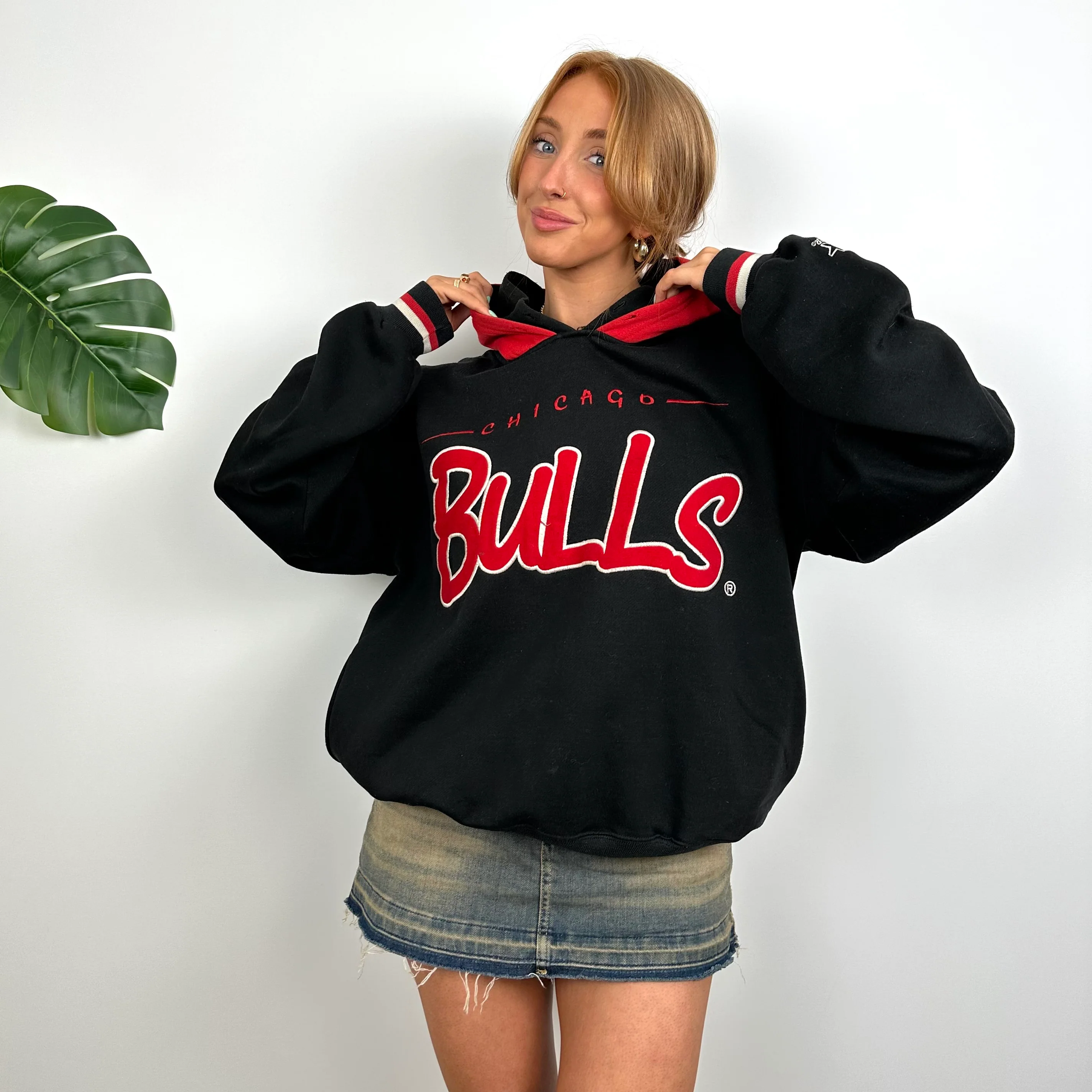 Chicago Bulls RARE Black Embroidered Spell Out Hoodie (M) - Image 3