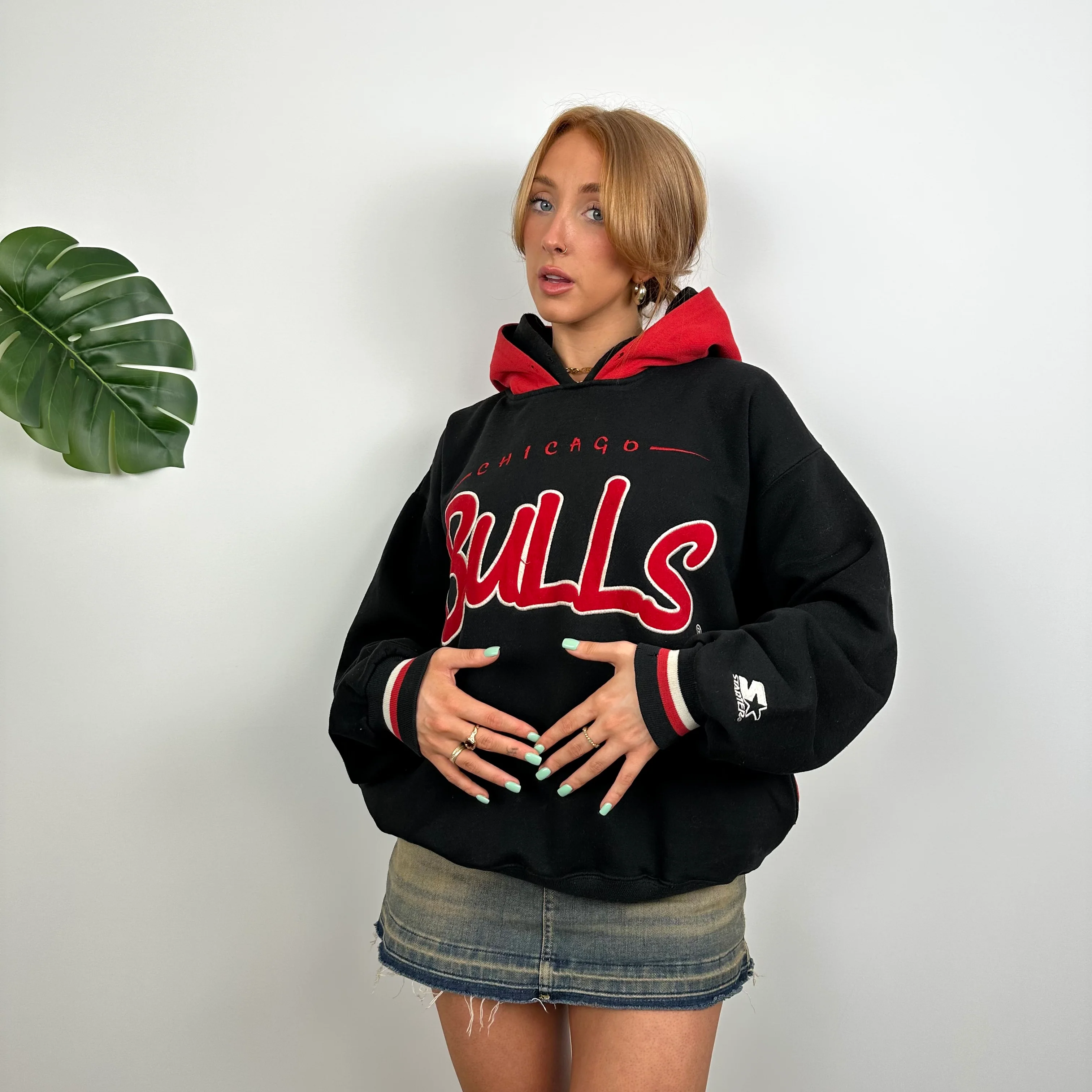 Chicago Bulls RARE Black Embroidered Spell Out Hoodie (M) - Image 4