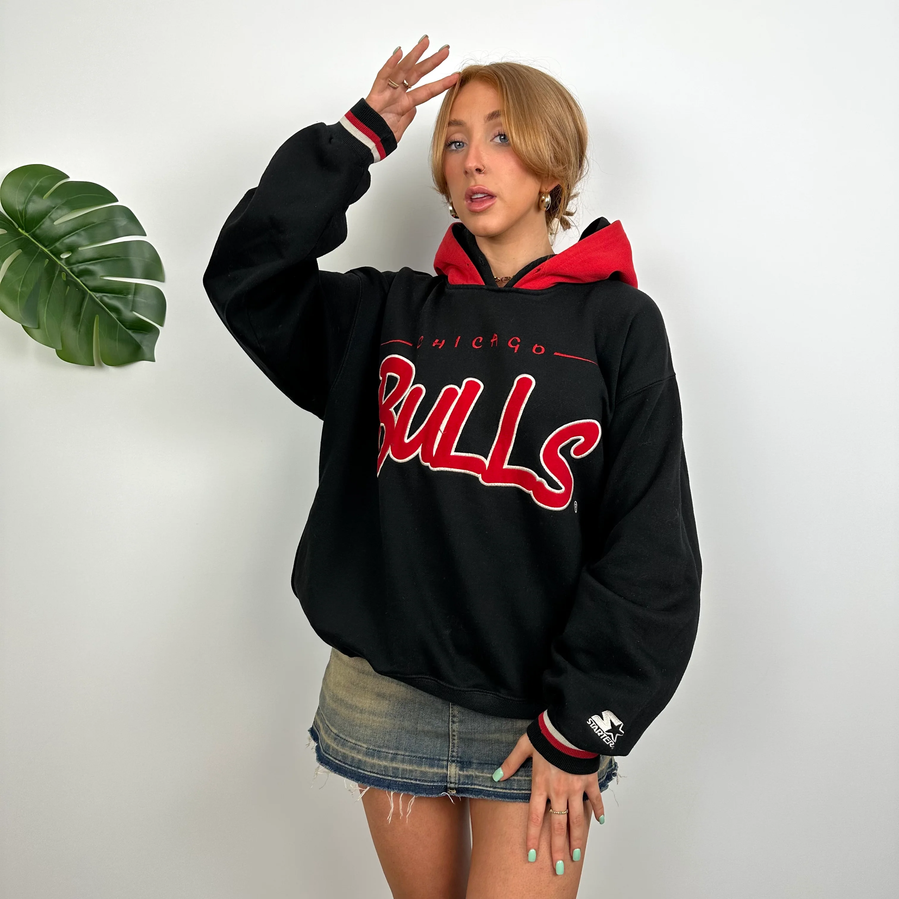 Chicago Bulls RARE Black Embroidered Spell Out Hoodie (M) - Image 5