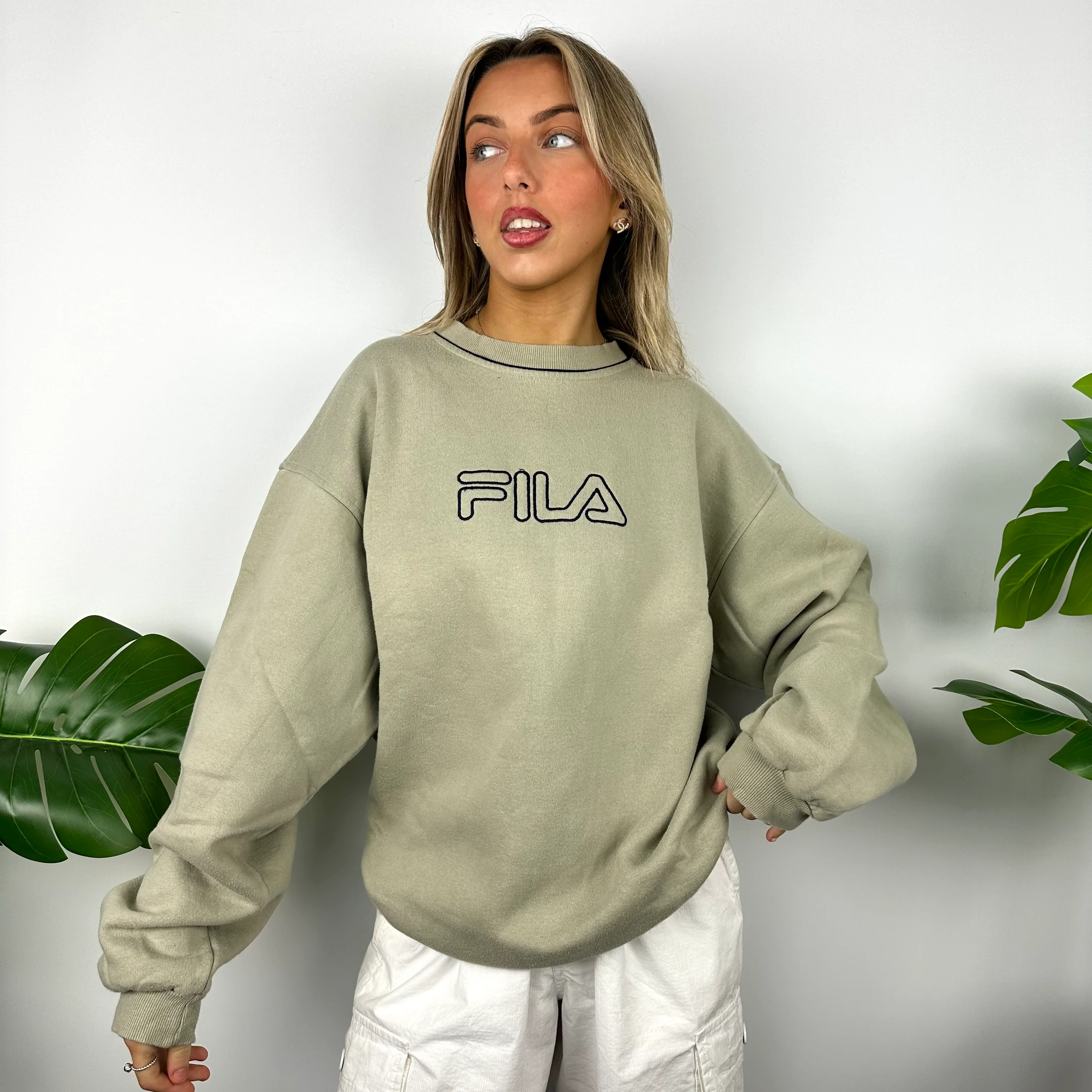 FILA Beige Embroidered Spell Out Sweatshirt (XL) - Image 4