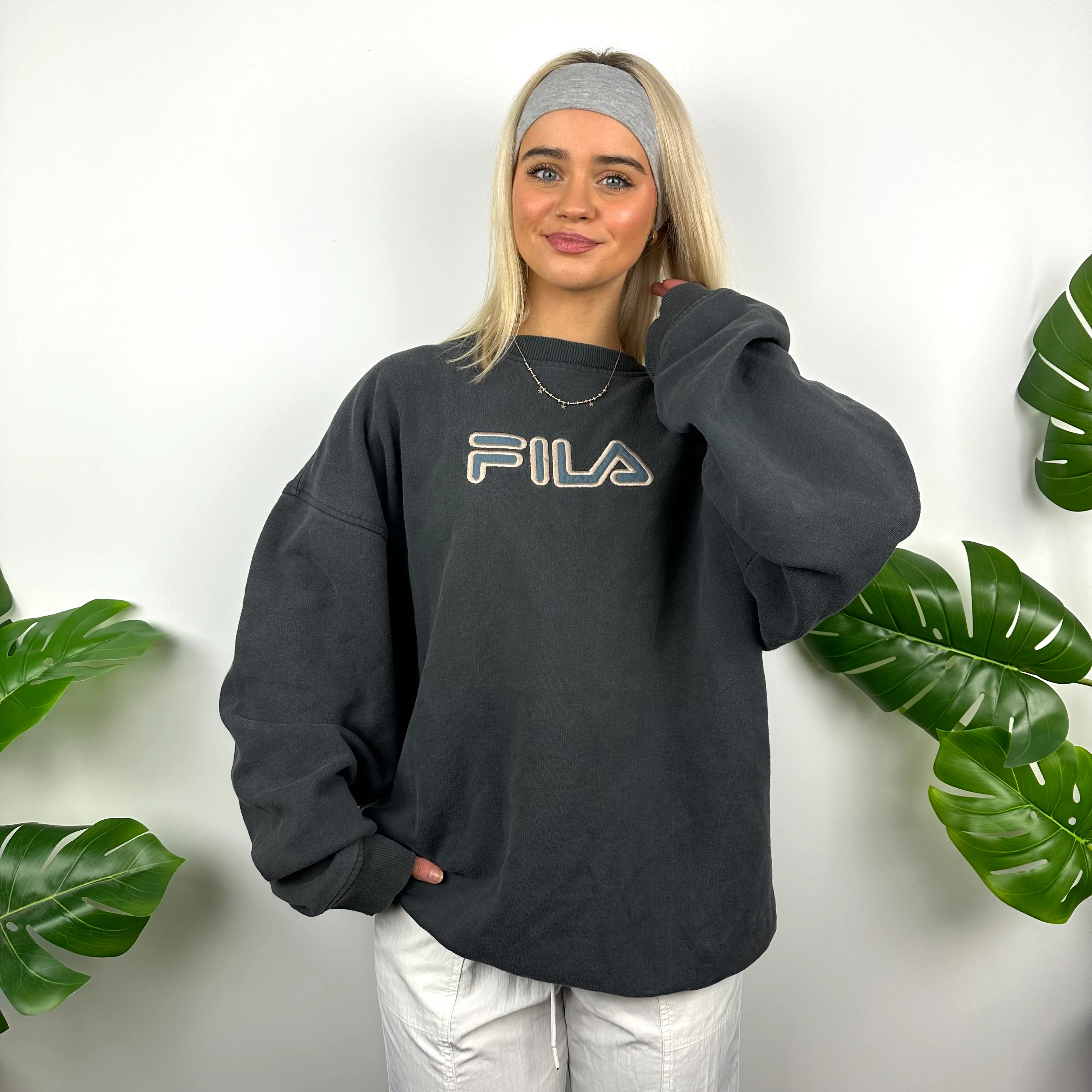 FILA Black Embroidered Spell Out Sweatshirt (XL) - Image 4