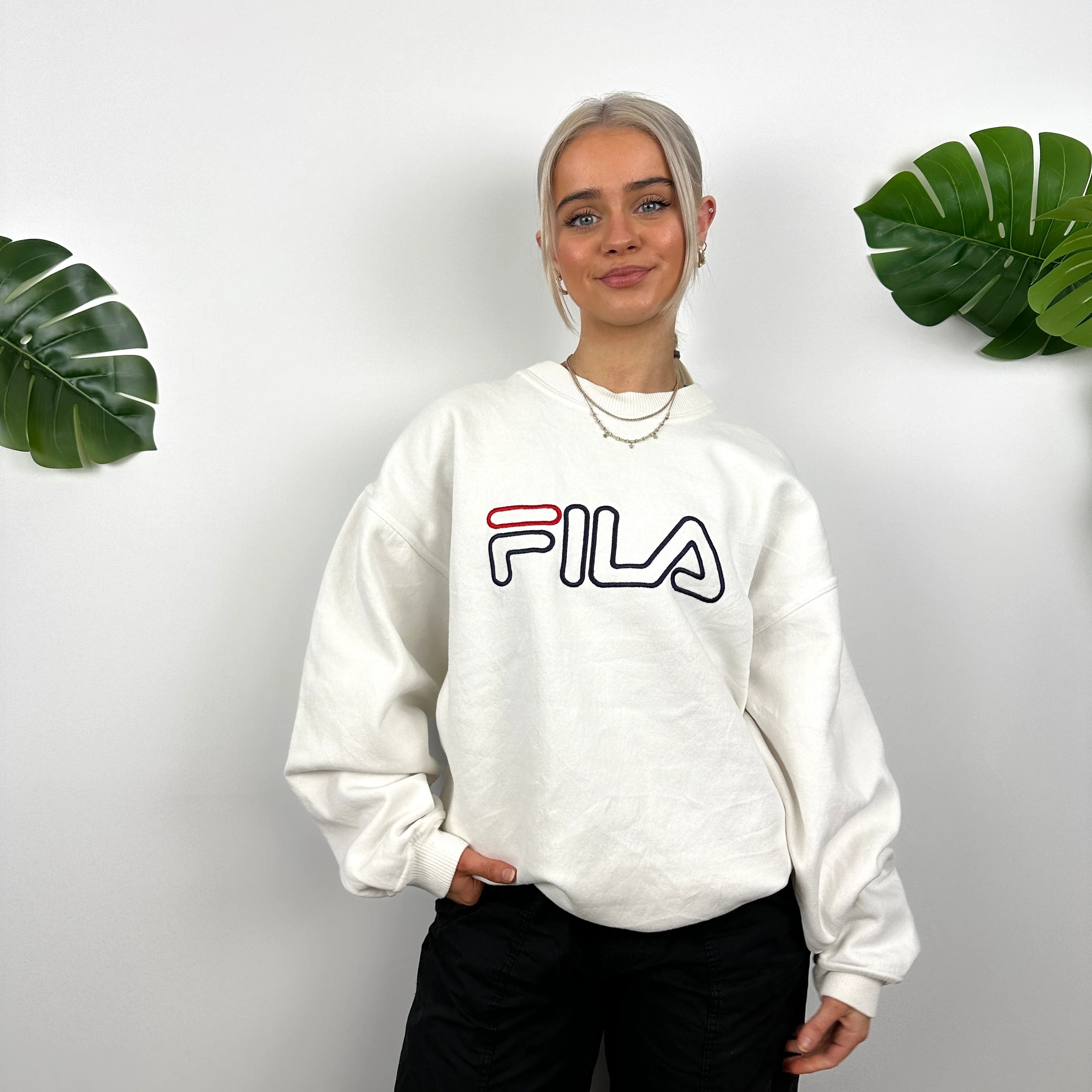 FILA White Embroidered Spell Out Sweatshirt (M) - Image 3