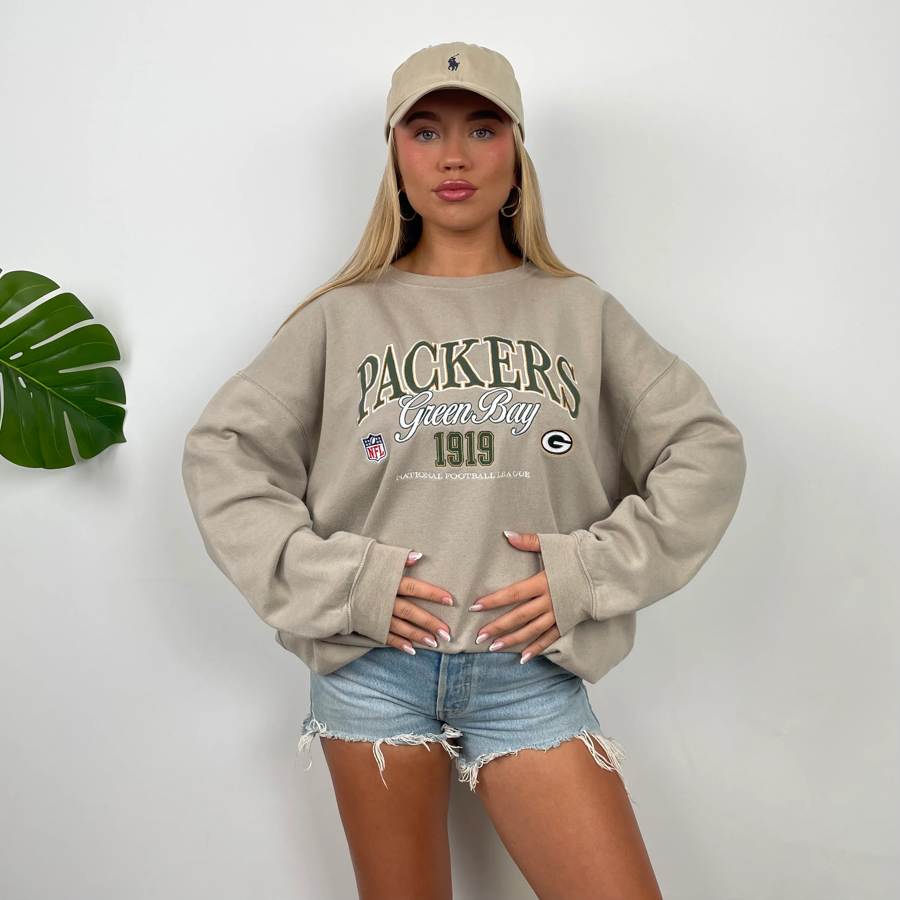 Green Bay Packers Cream Embroidered Spell Out Sweatshirt (L) - Image 2