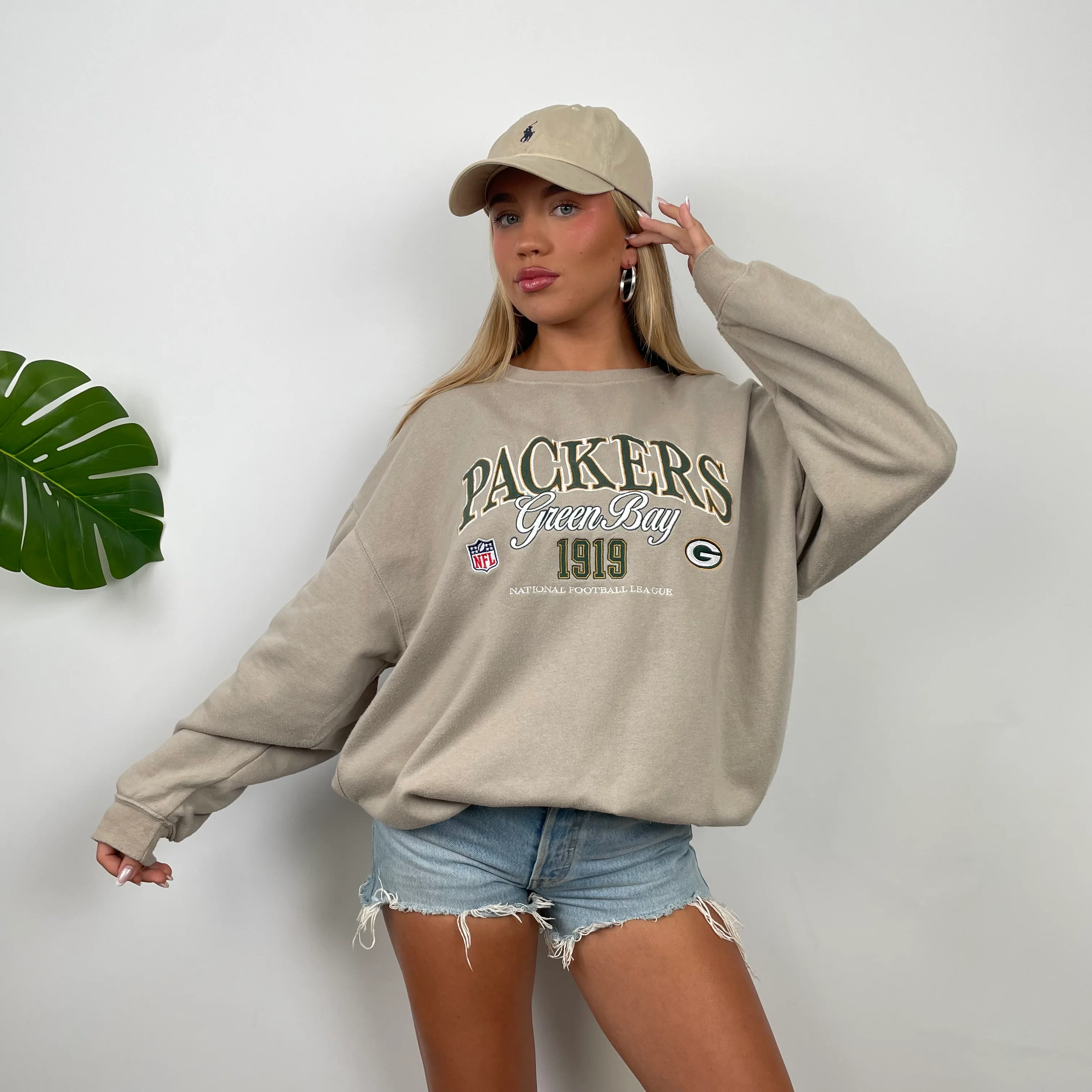 Green Bay Packers Cream Embroidered Spell Out Sweatshirt (L) - Image 3