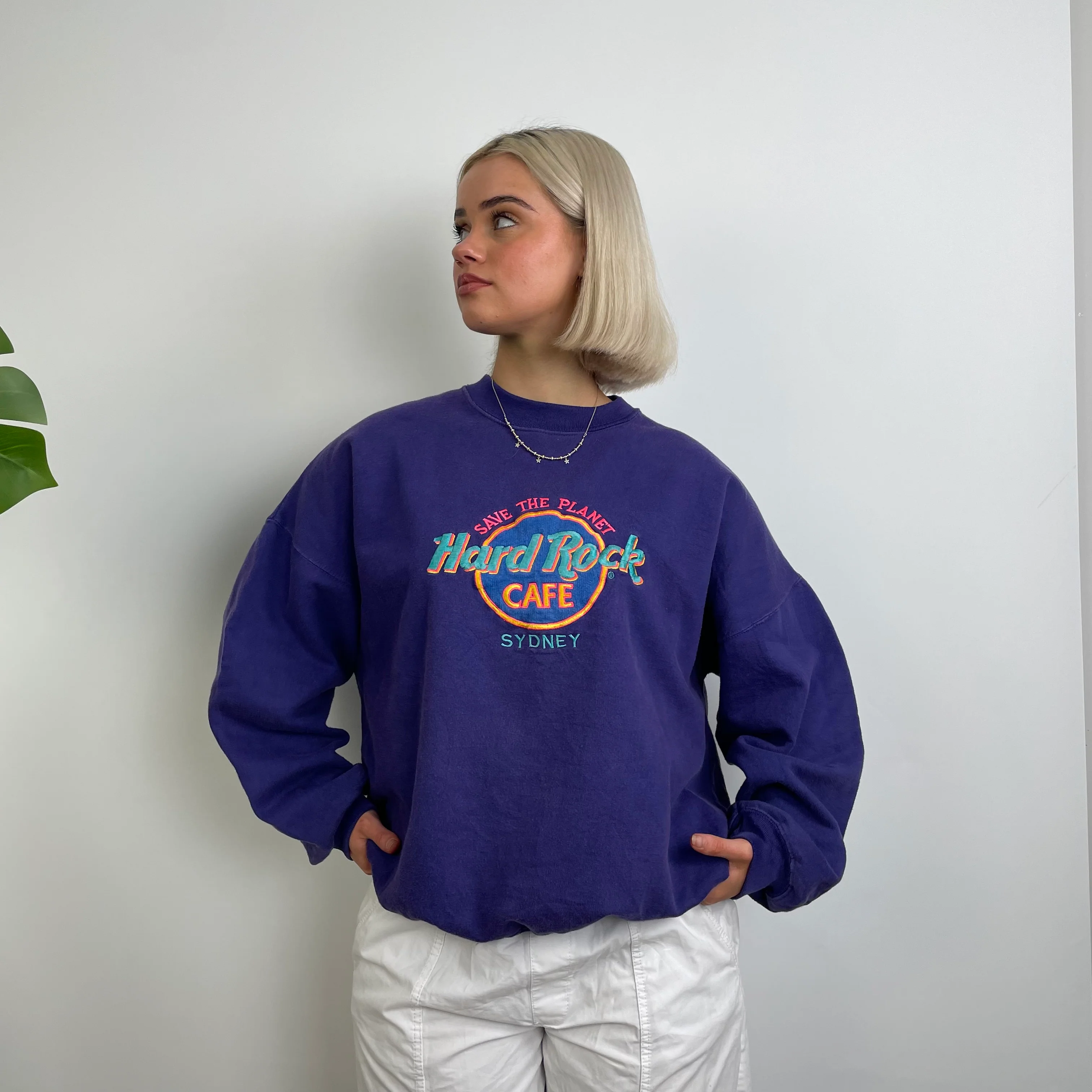 Hard Rock Cafe Sydney Purple Spell Out Sweatshirt (M) - Image 4