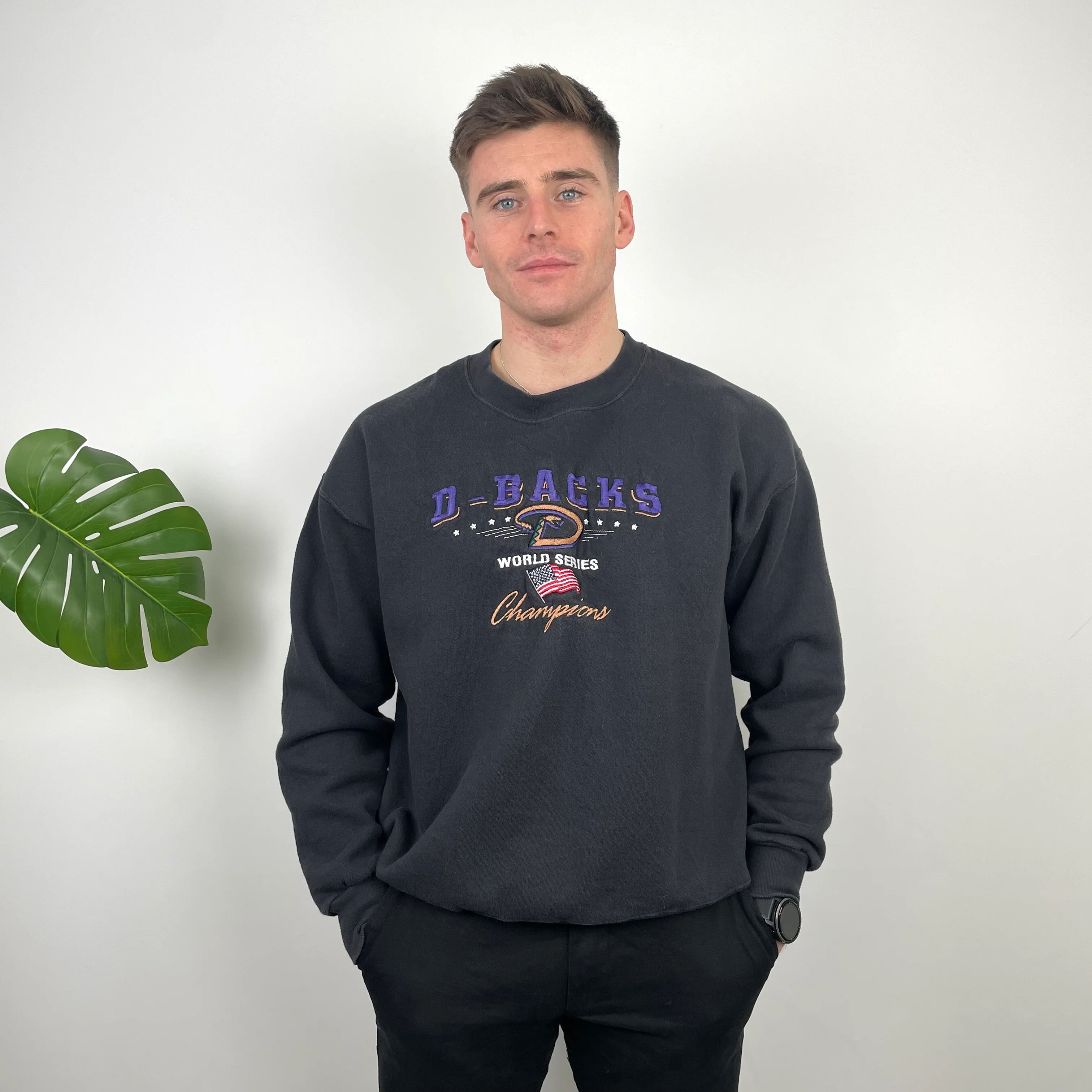 MLB Arizona Diamondbacks Black Embroidered Spell Out Sweatshirt (M) - Image 2