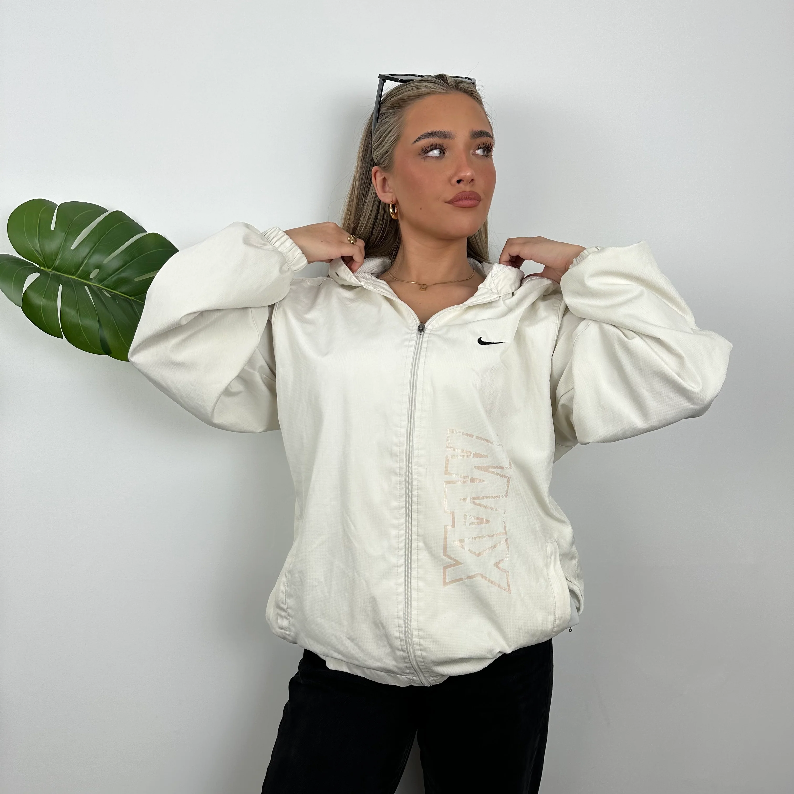 Nike Air Max White Embroidered Swoosh Zip Up Windbreaker Jacket (L) - Image 3
