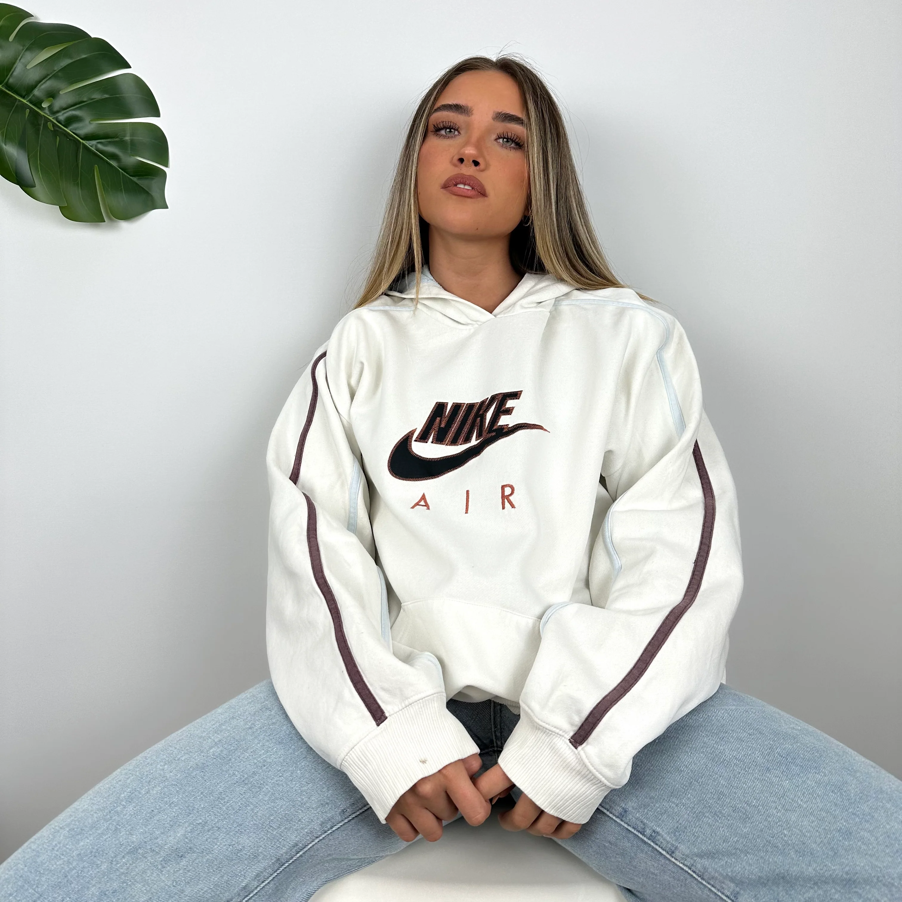 Nike Air RARE White Embroidered Spell Out Hoodie (L) - Image 3