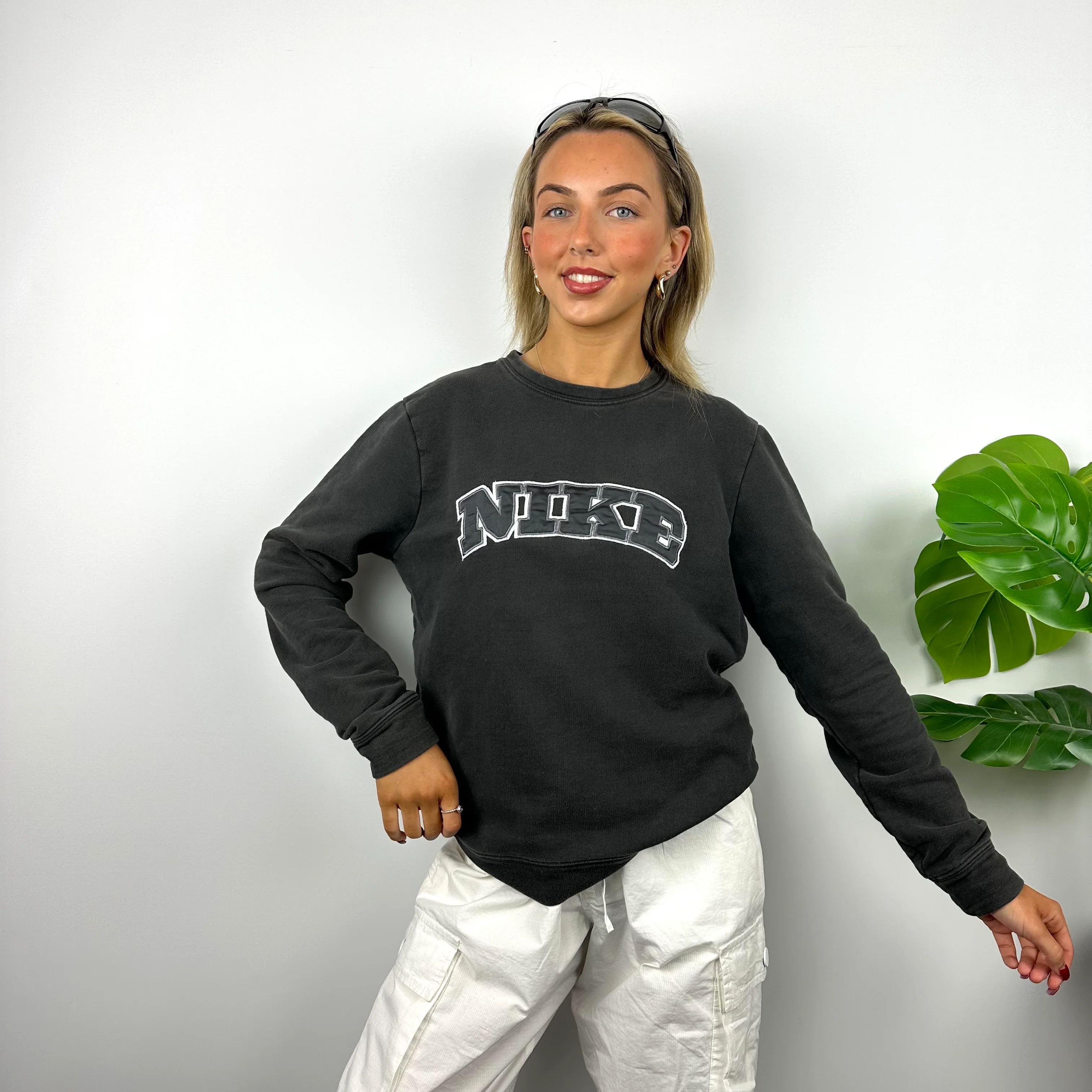 Nike Black Embroidered Spell Out Sweatshirt (M) - Image 3