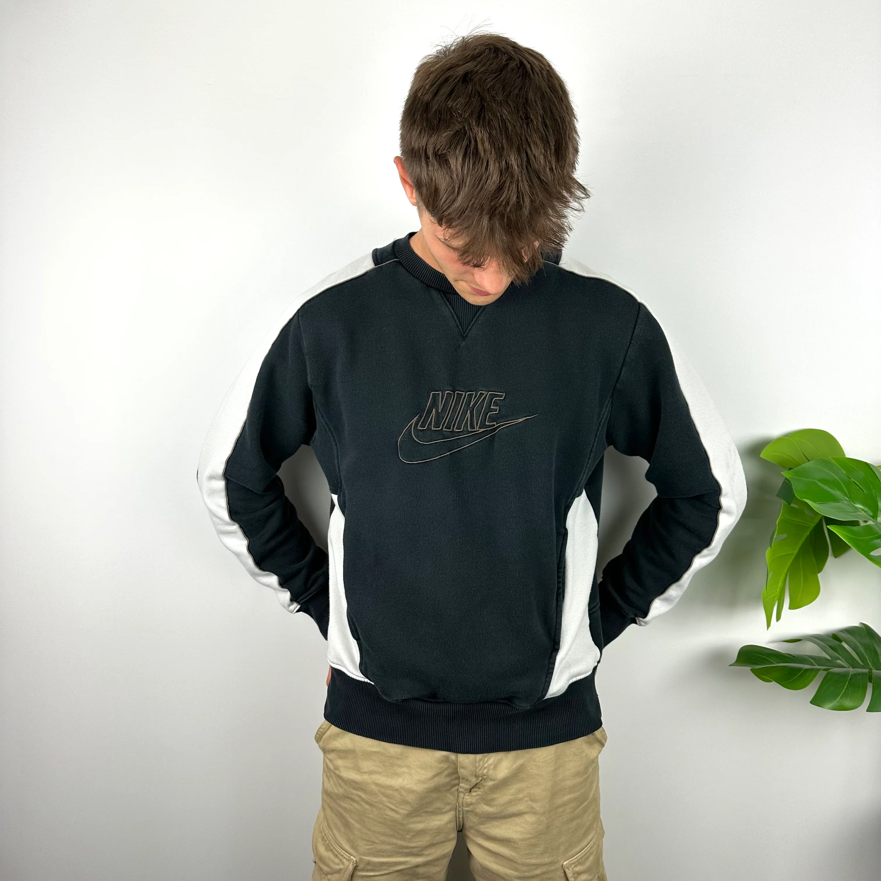 Nike Black Embroidered Spell Out Sweatshirt (M) - Image 5