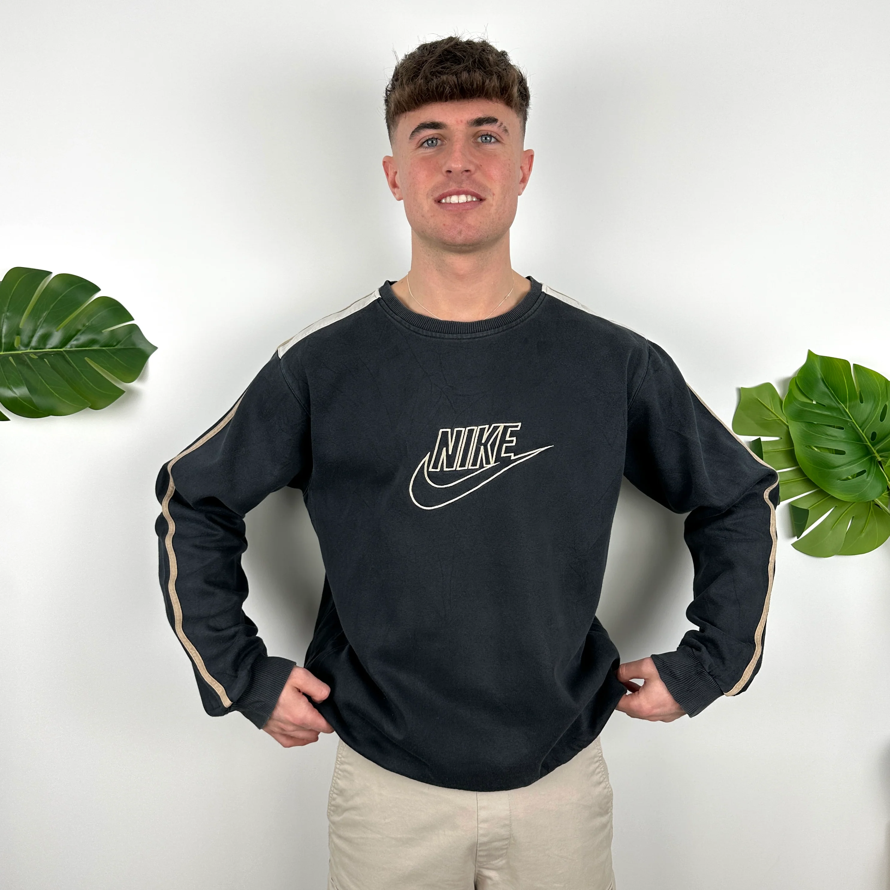 Nike Black Embroidered Spell Out Sweatshirt (XL) - Image 5