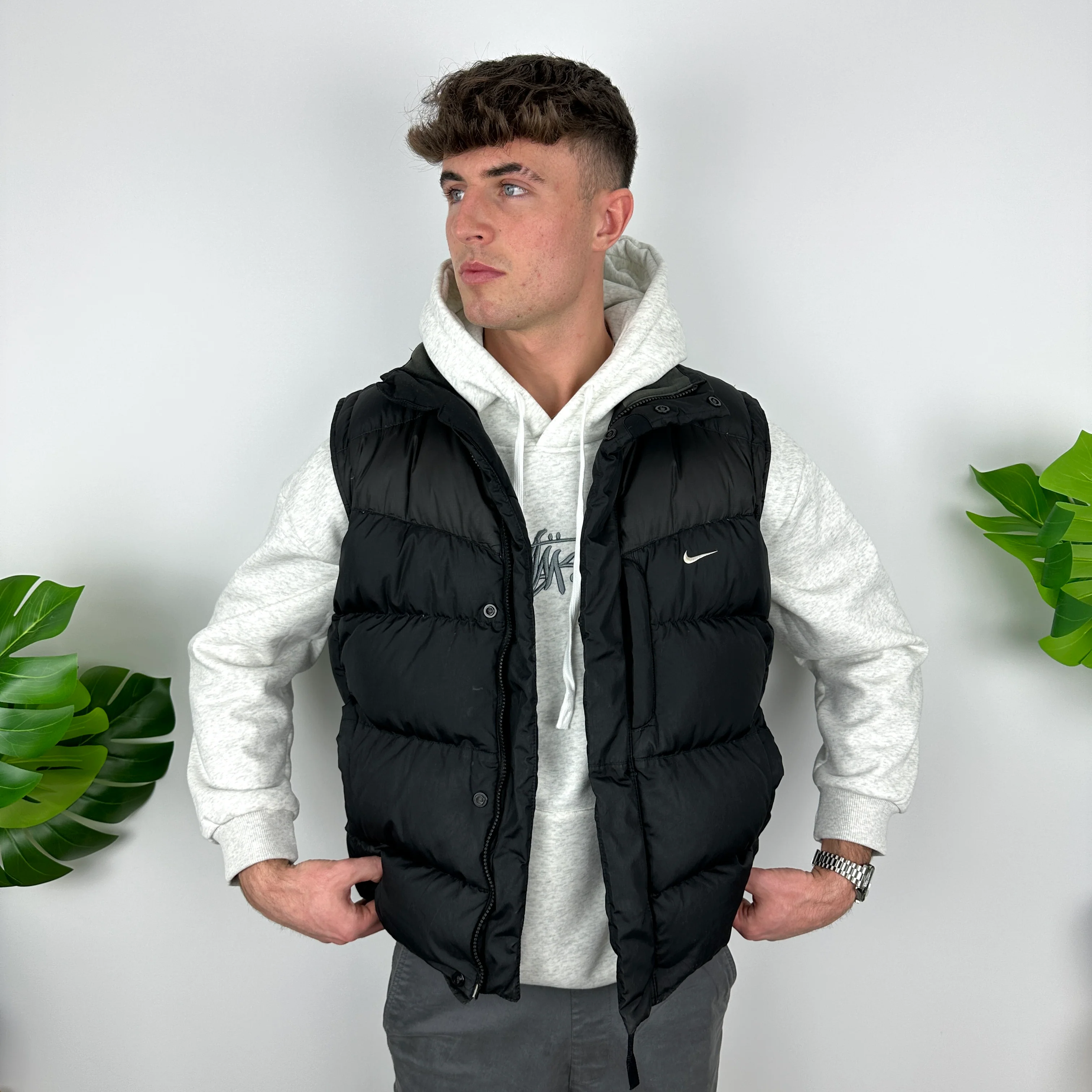 Nike Black Embroidered Swoosh Puffer Gilet (M) - Image 3