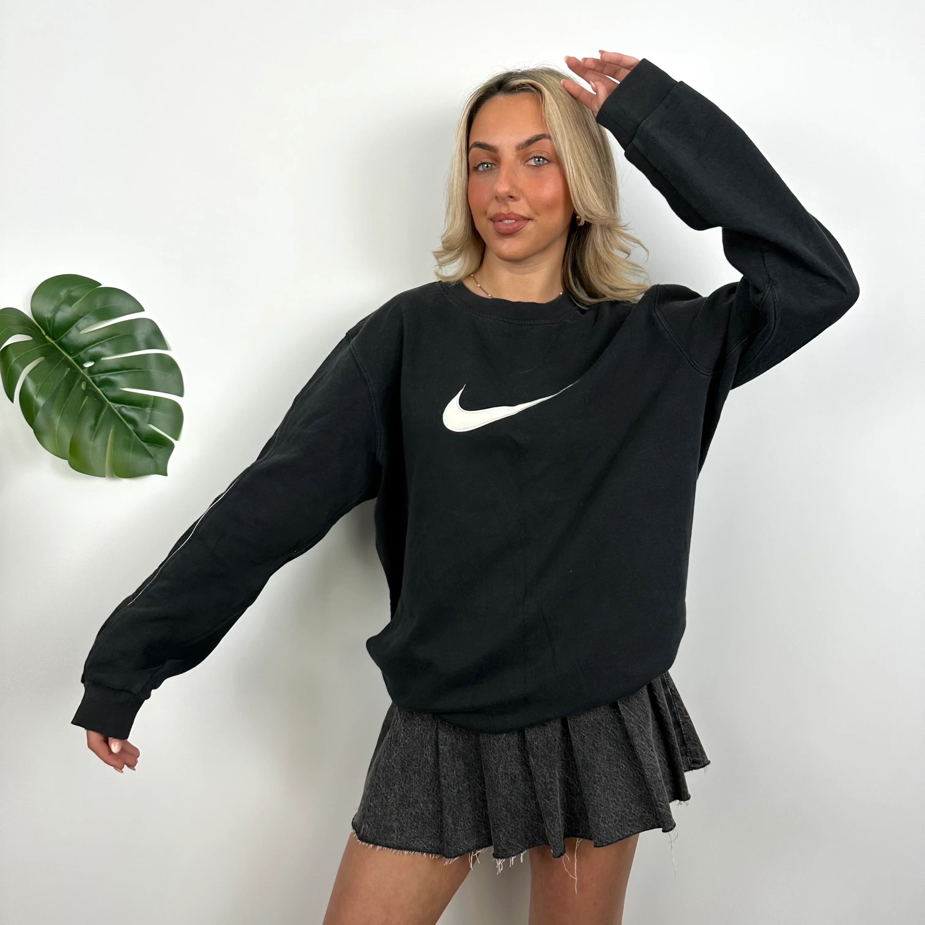 Nike Black Embroidered Swoosh Sweatshirt (L) - Image 4
