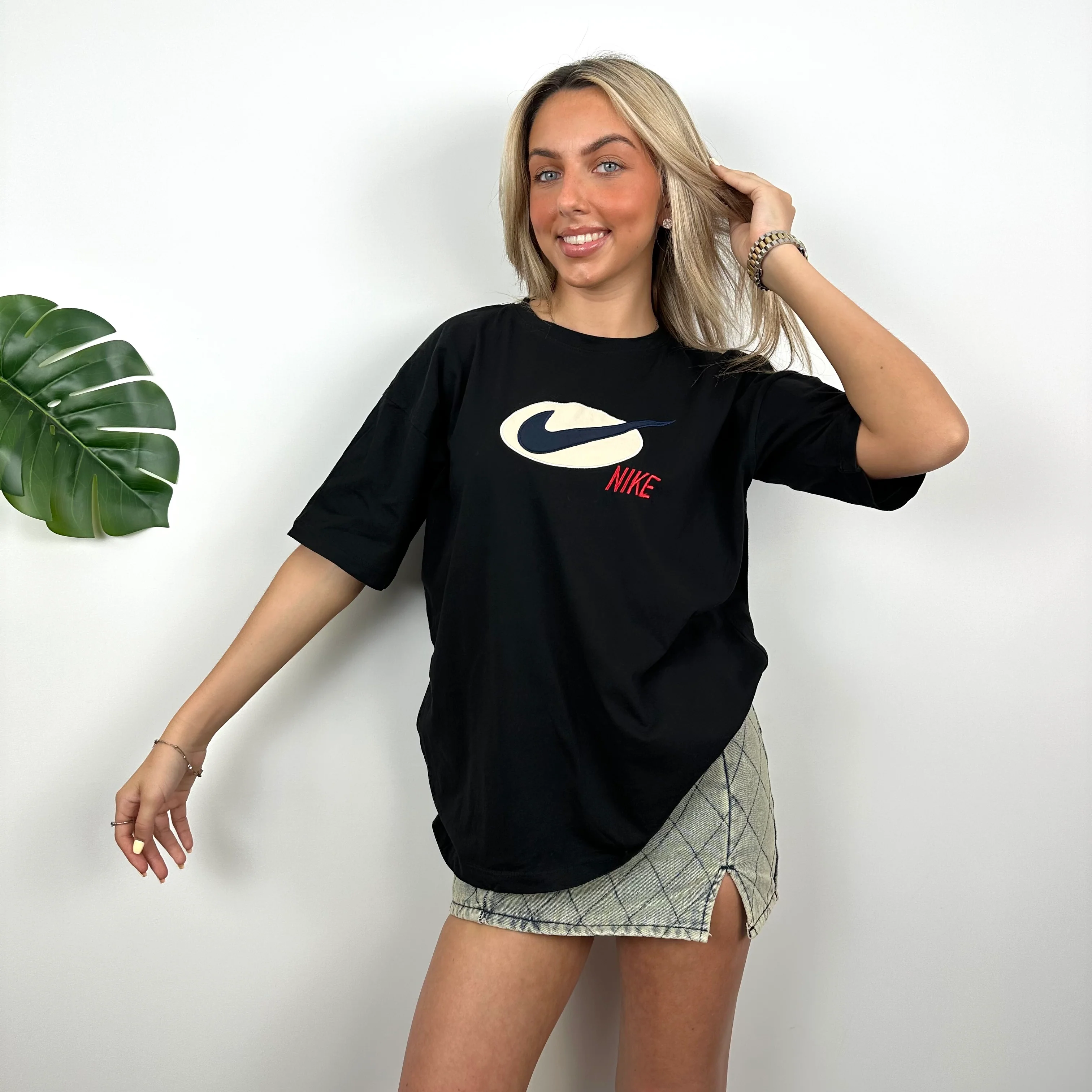 Nike Black Embroidered Spell Out T Shirt (M) - Image 3