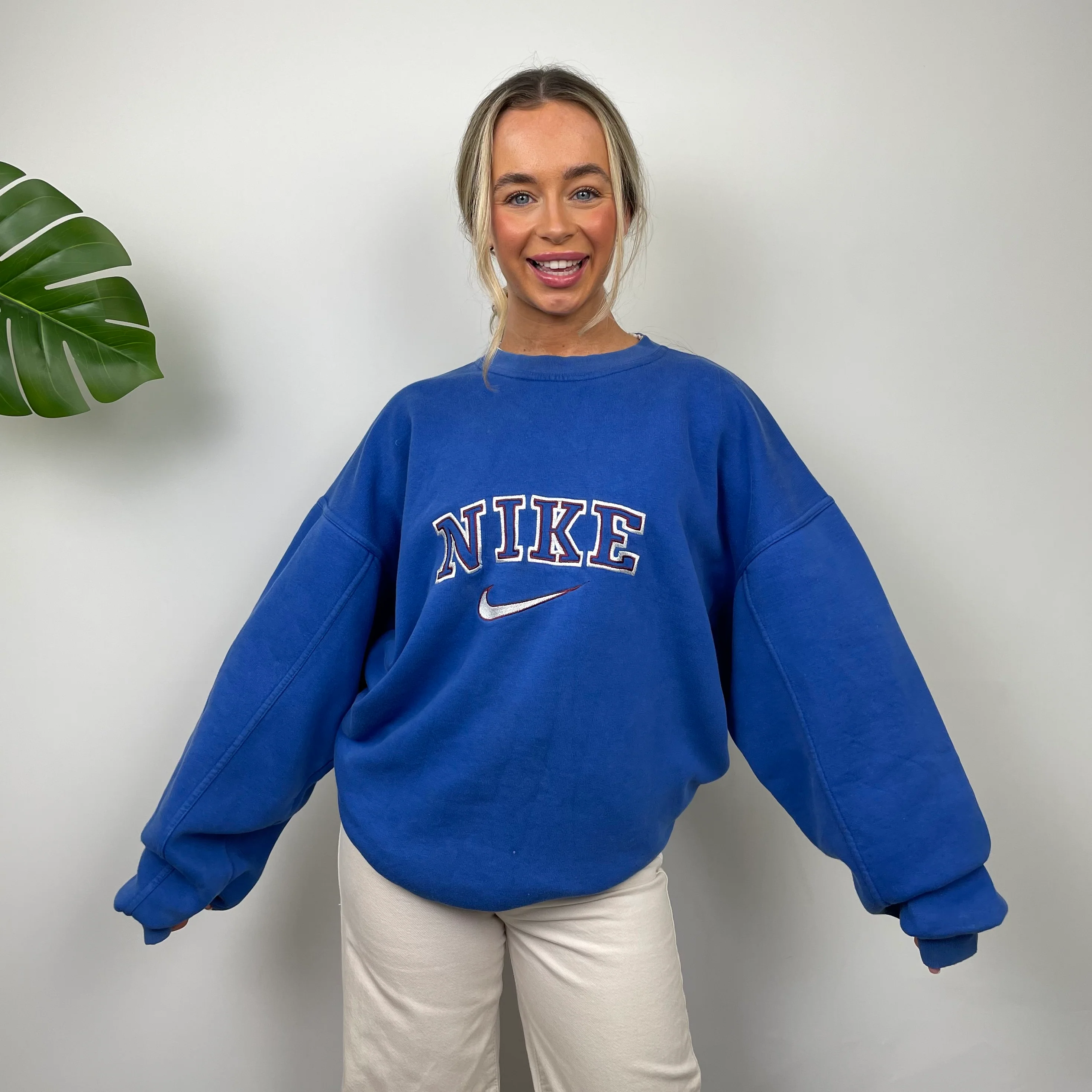 Nike Blue Embroidered Spell Out Sweatshirt (L) - Image 3