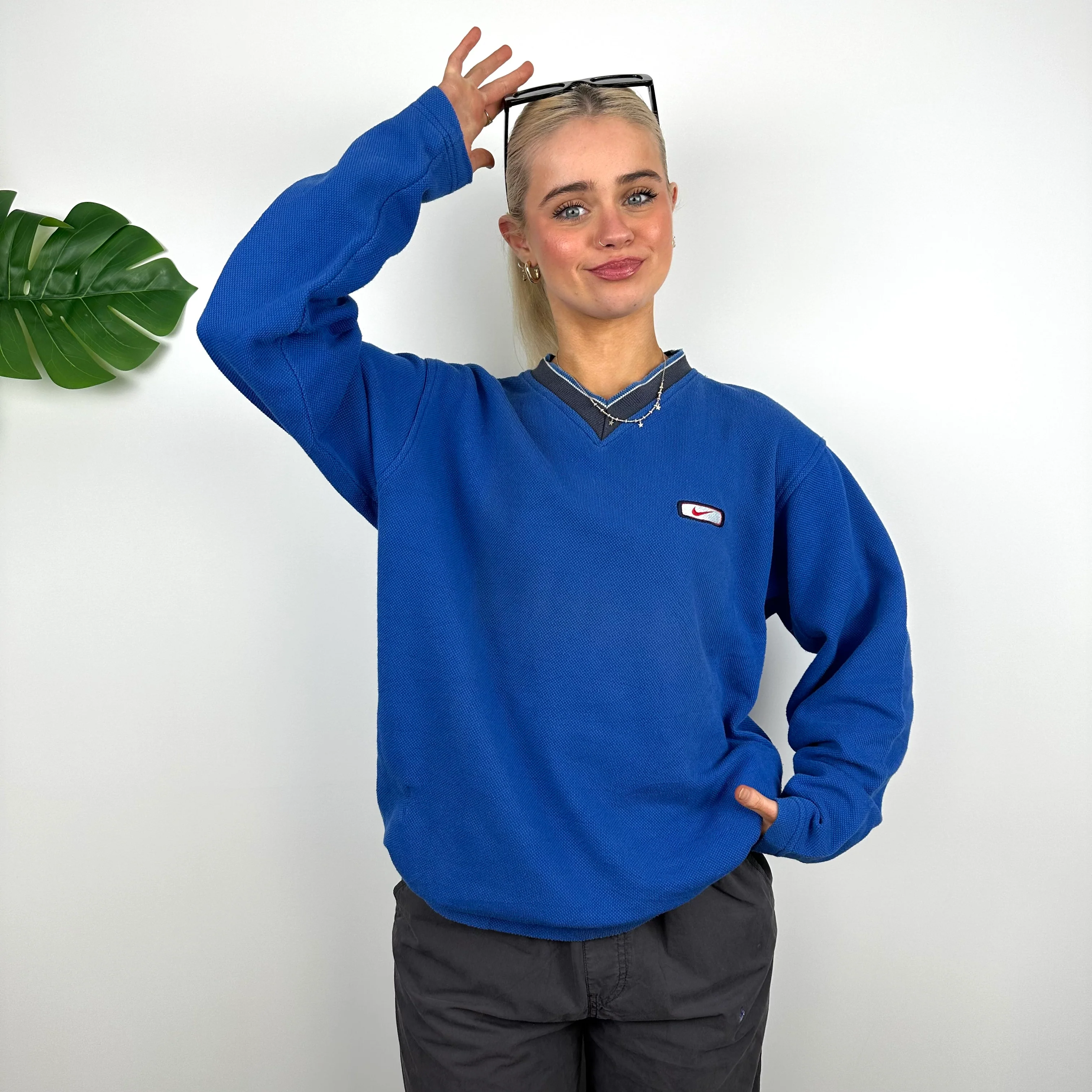 Nike Blue Embroidered Spell Out Sweatshirt (M) - Image 5