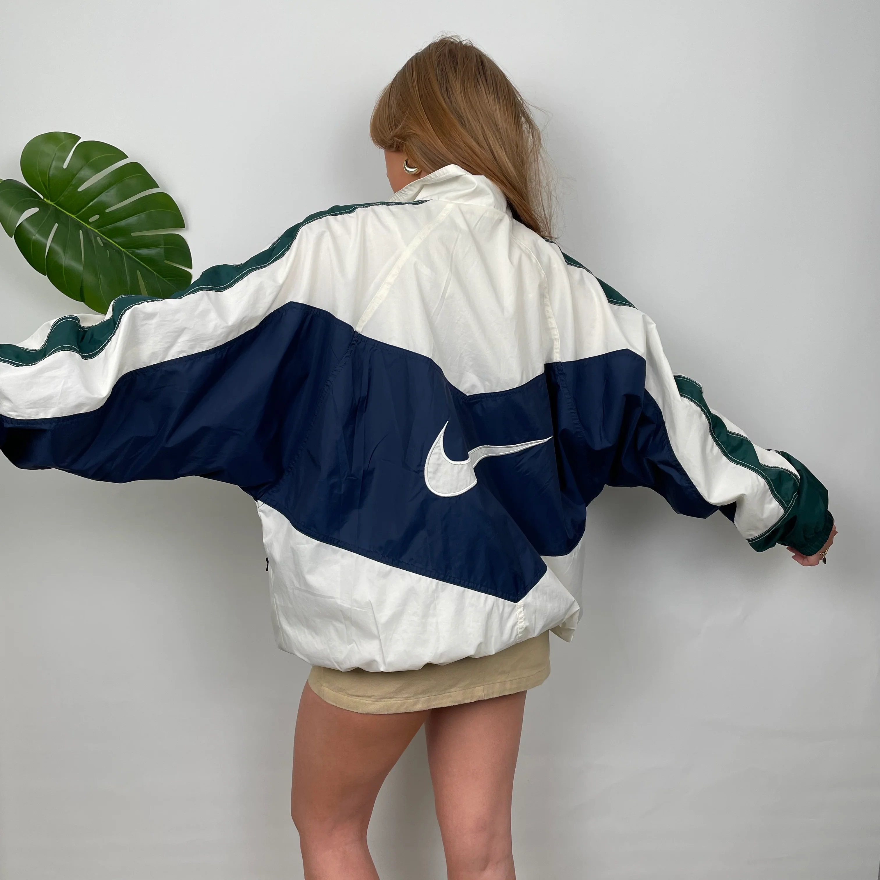 Nike Colour Block Embroidered Swoosh Windbreaker Jacket (L) - Image 14