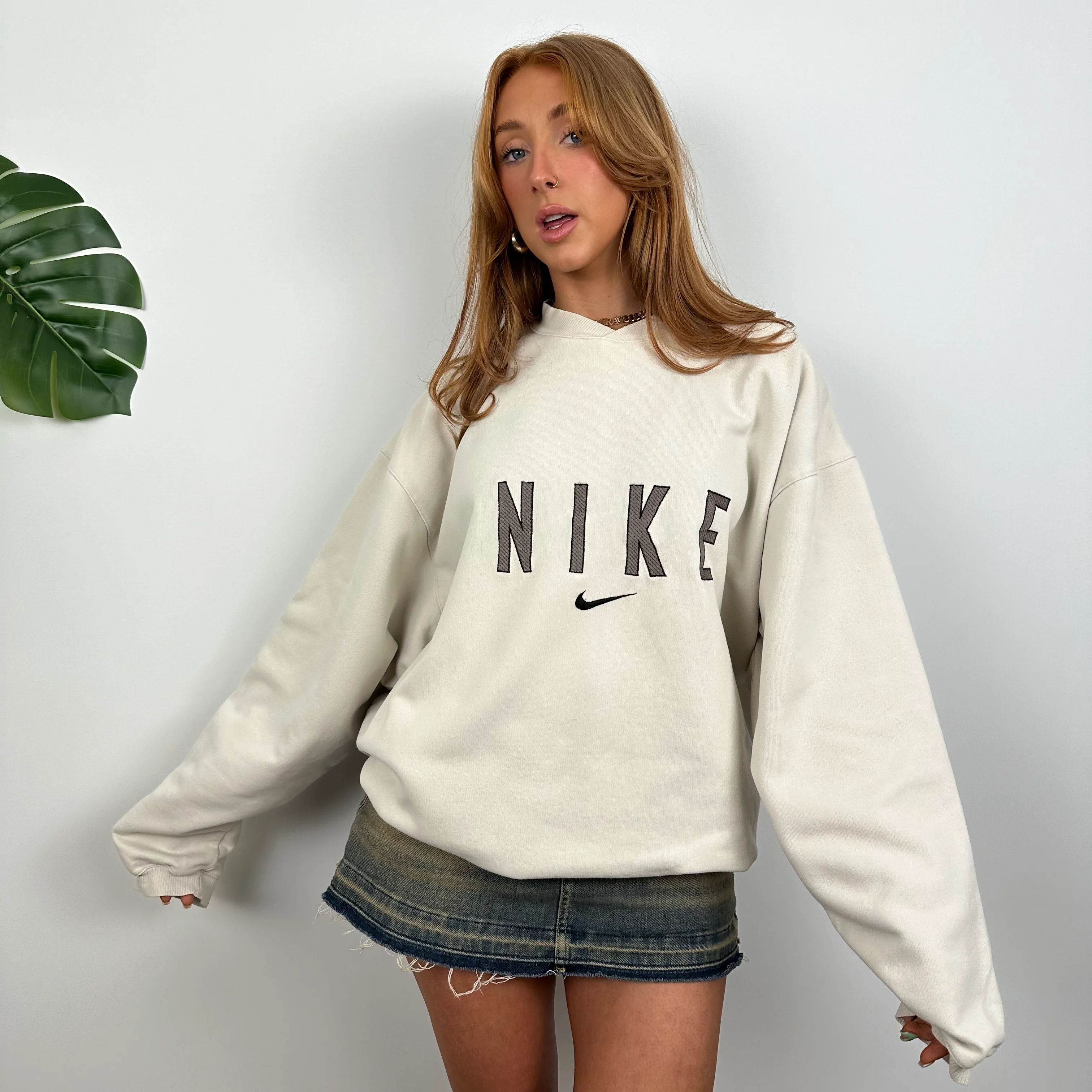 Nike Cream & Brown Embroidered Spell Out Sweatshirt (XL) - Image 5