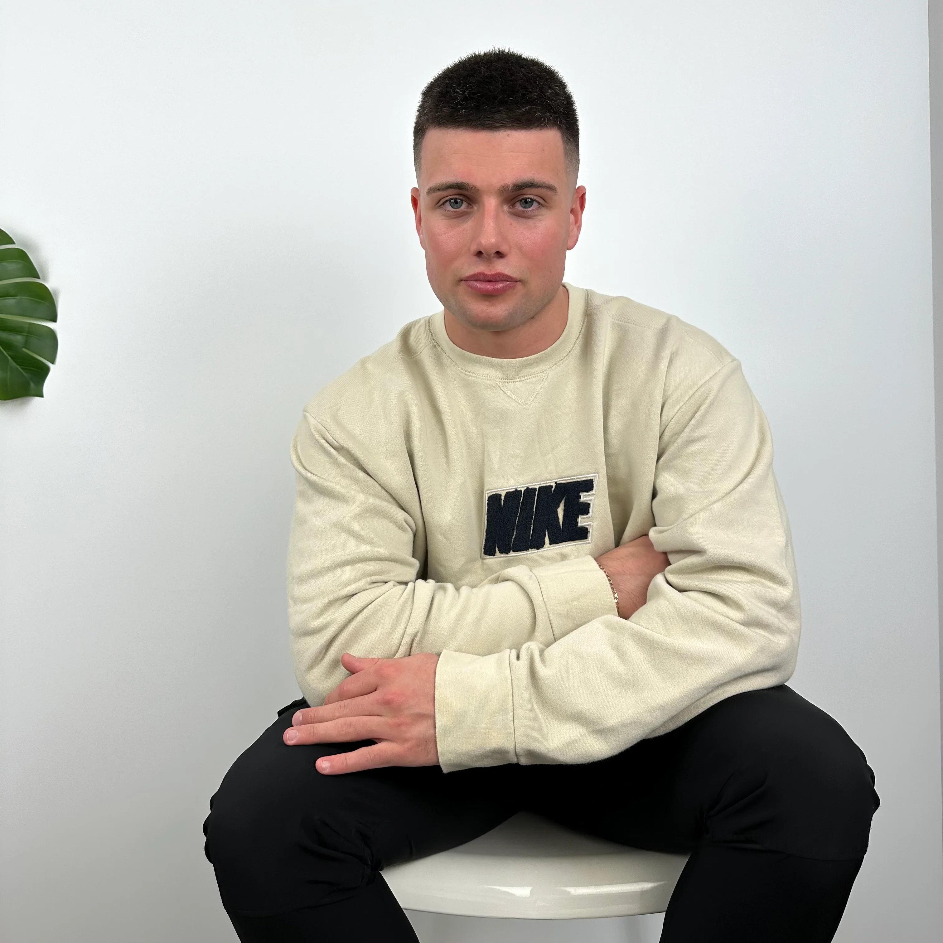 Nike Cream Embroidered Spell Out Sweatshirt (L) - Image 9