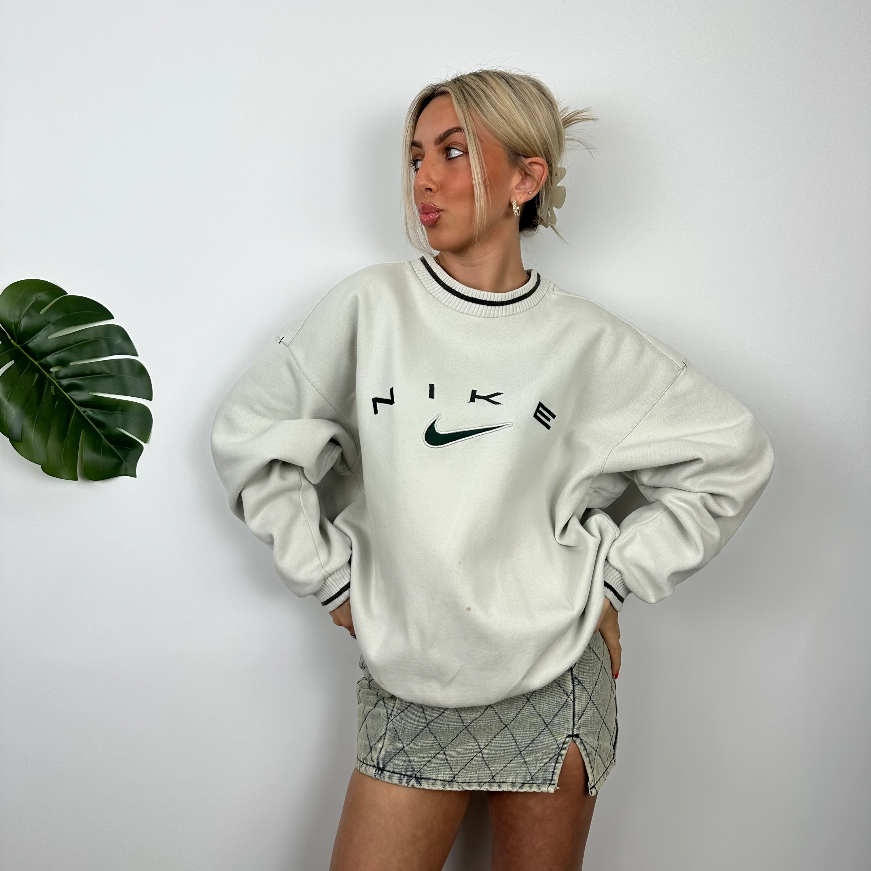 Nike Cream Embroidered Spell Out Sweatshirt (L) - Image 3