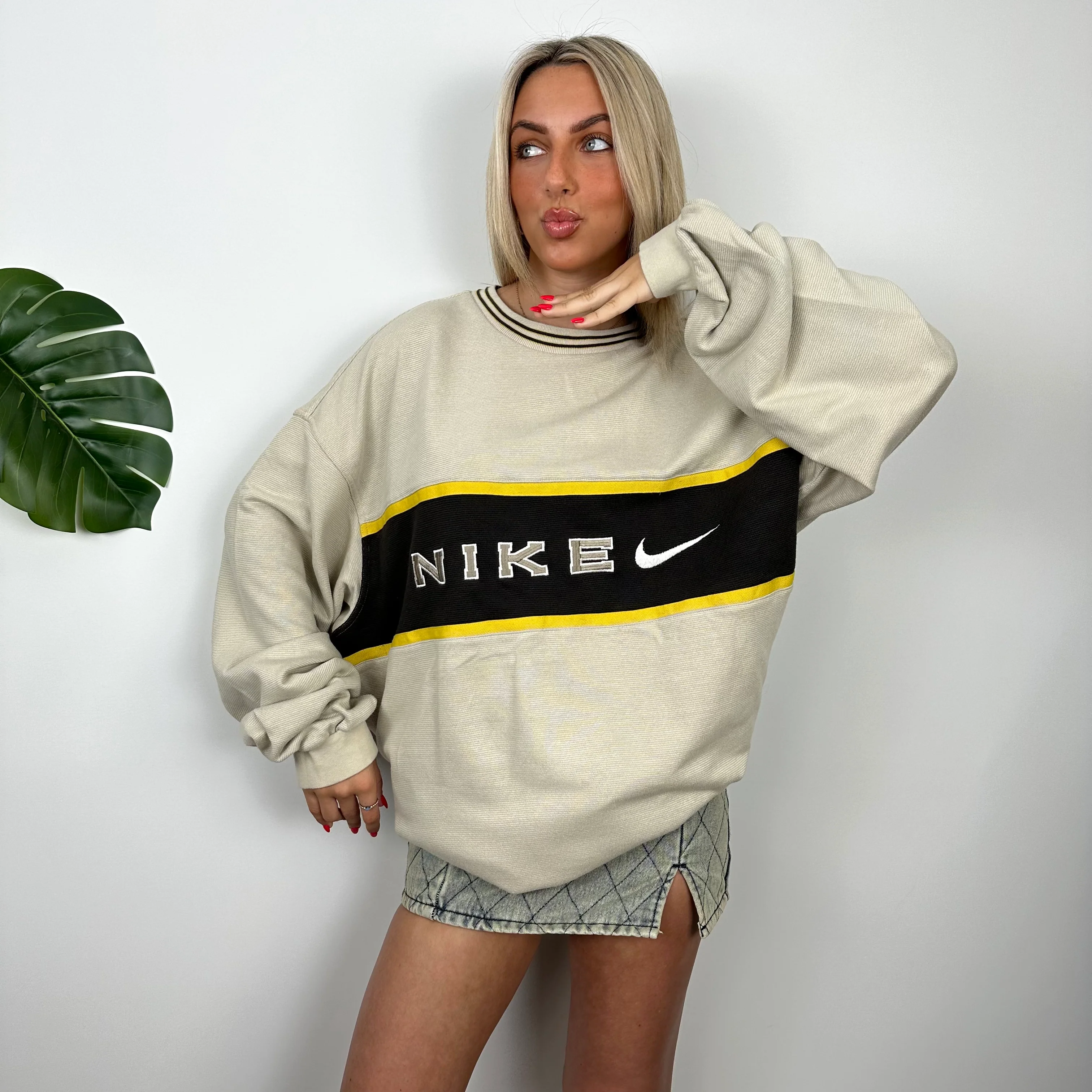 Nike Cream Embroidered Spell Out Sweatshirt (XL) - Image 4