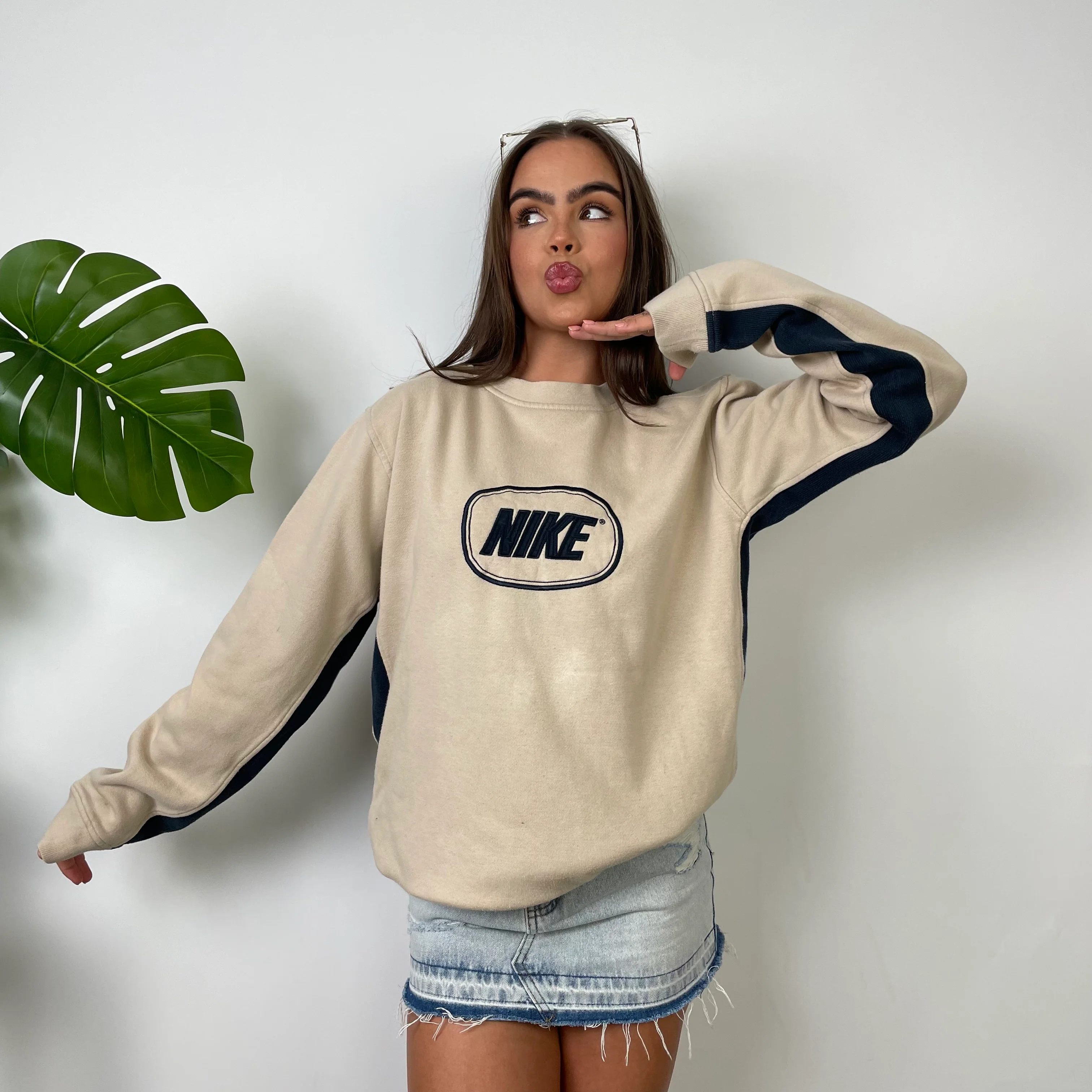 Nike Cream Embroidered Spell Out Sweatshirt (S) - Image 4
