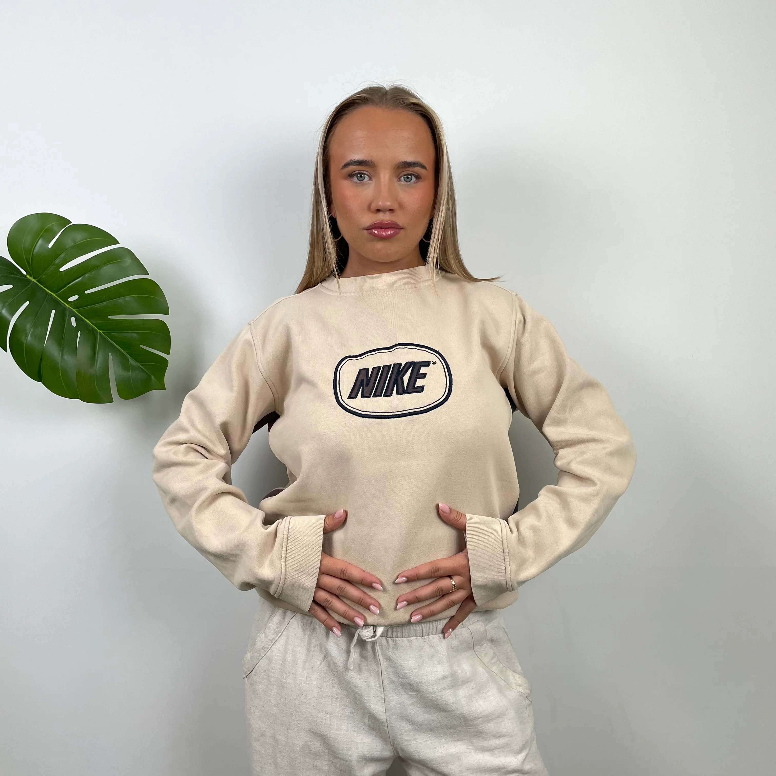 Nike Cream Embroidered Spell Out Sweatshirt (M) - Image 2