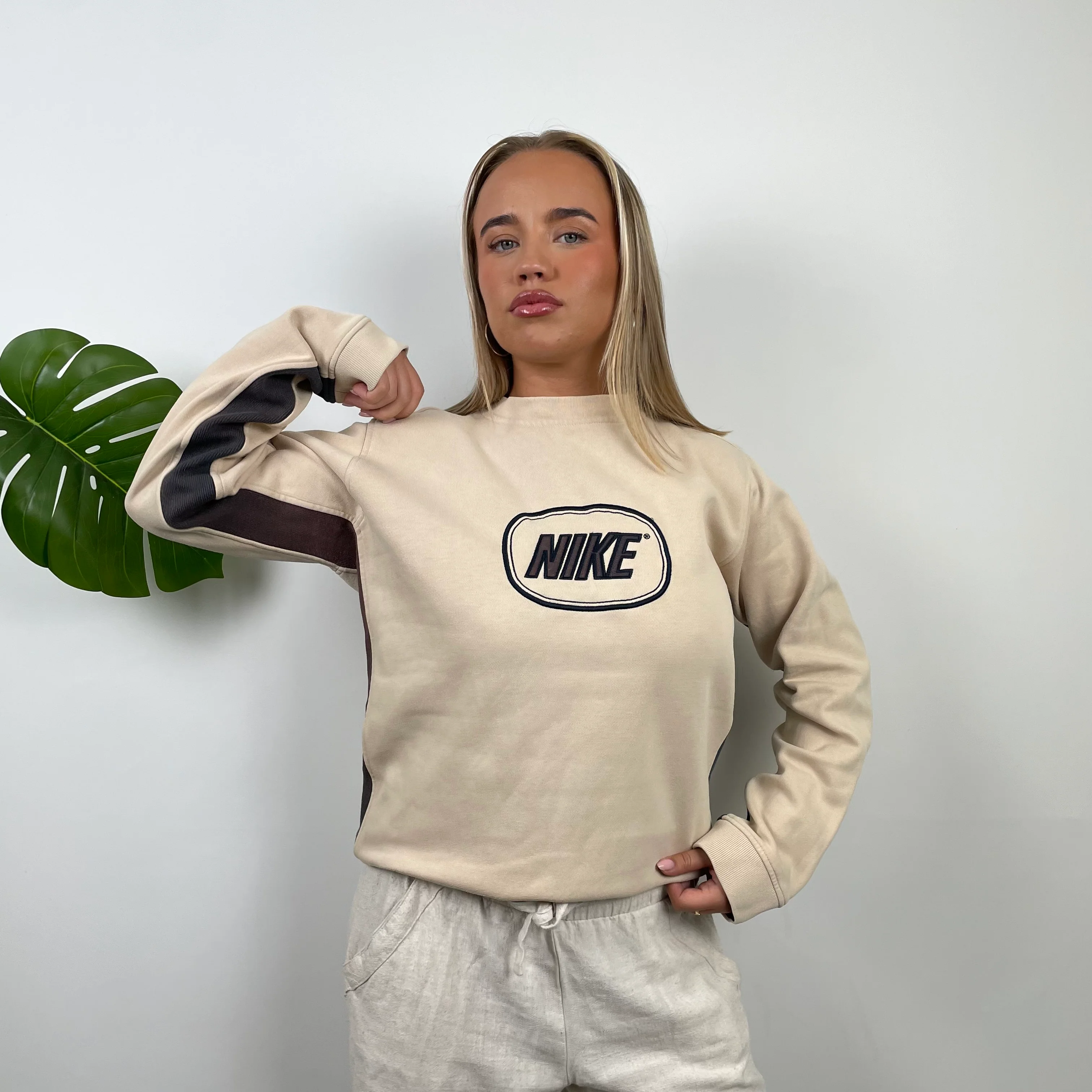 Nike Cream Embroidered Spell Out Sweatshirt (M) - Image 3