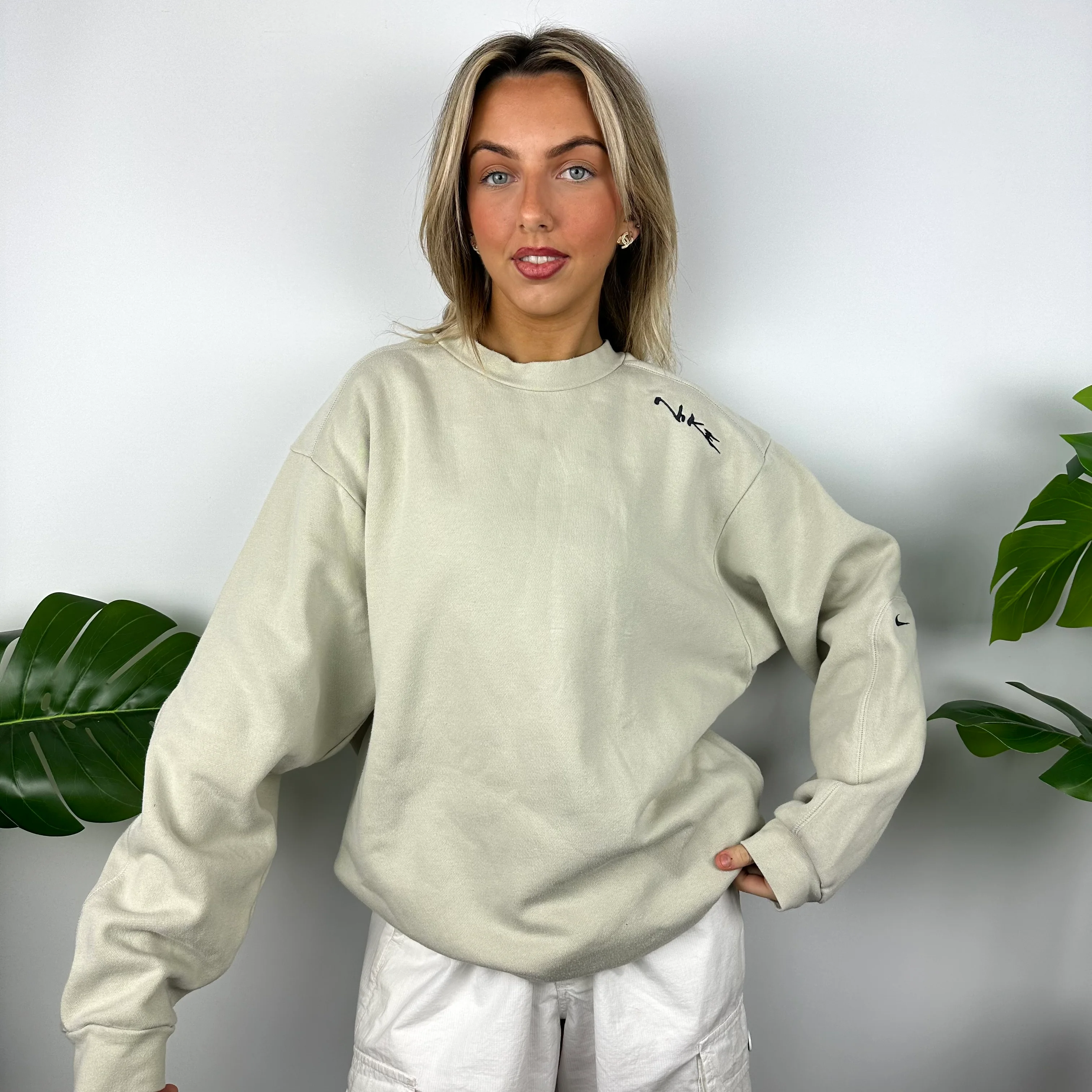 Nike Cream Embroidered Spell Out Sweatshirt (L) - Image 5