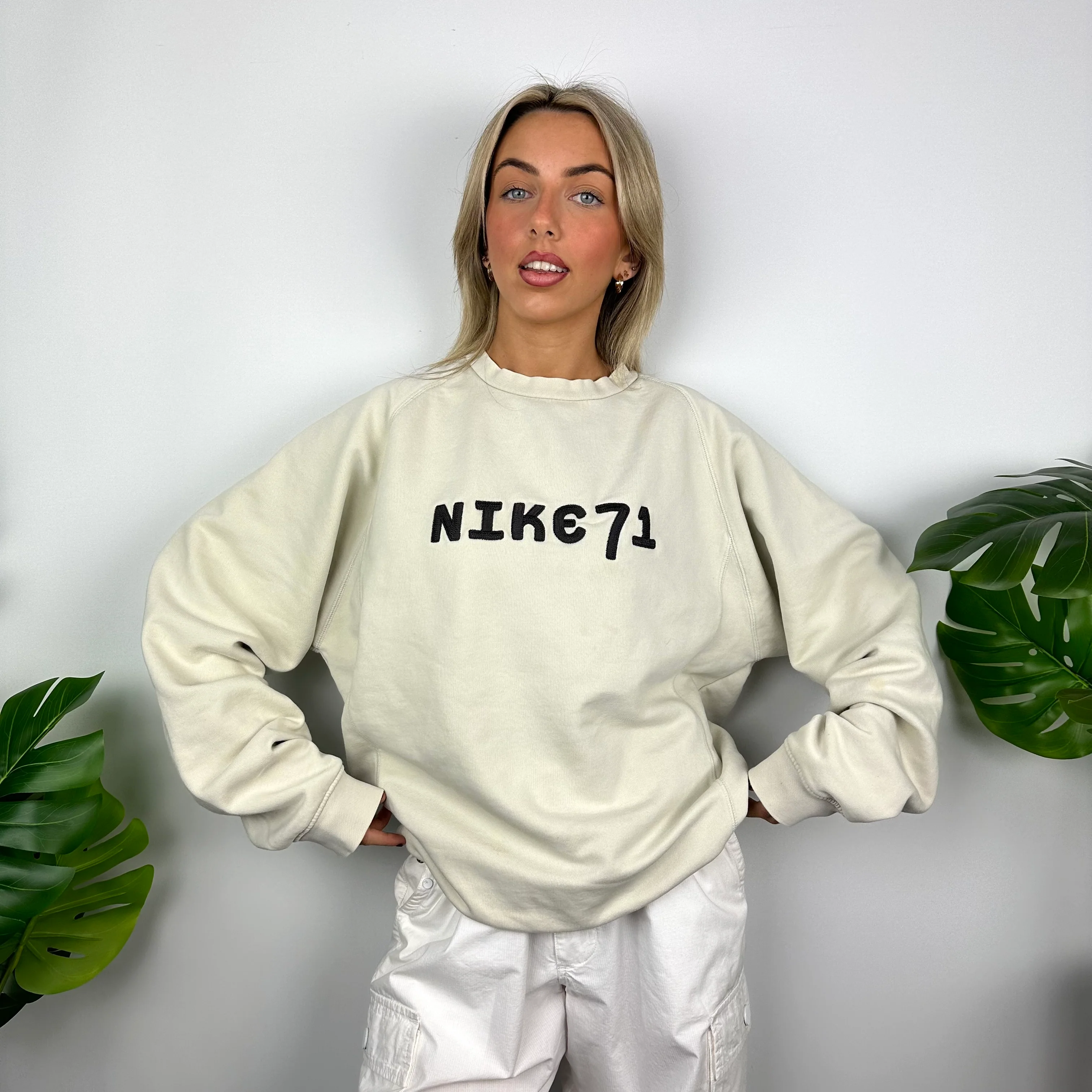 Nike Cream Embroidered Spell Out Sweatshirt (M) - Image 6