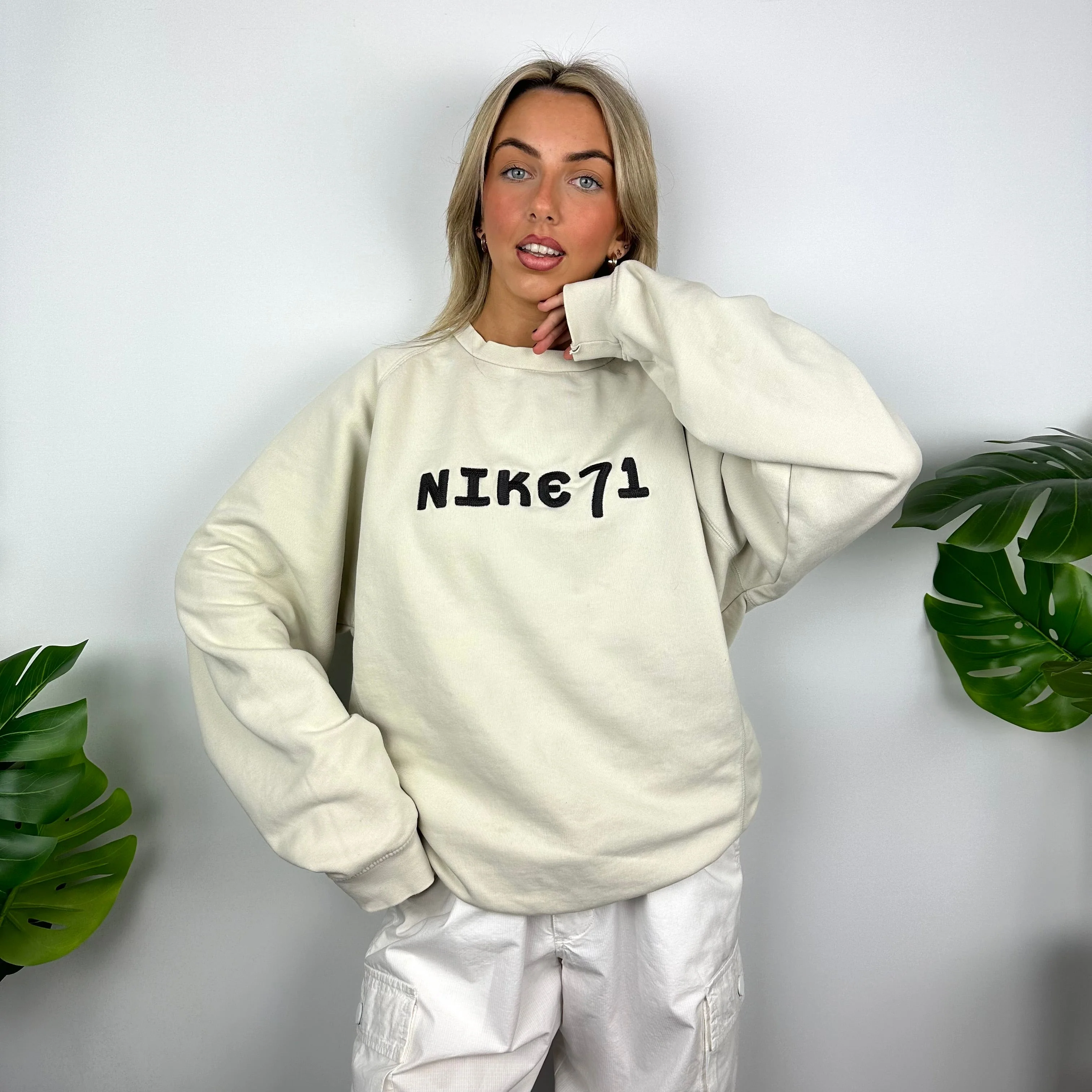 Nike Cream Embroidered Spell Out Sweatshirt (L) - Image 2