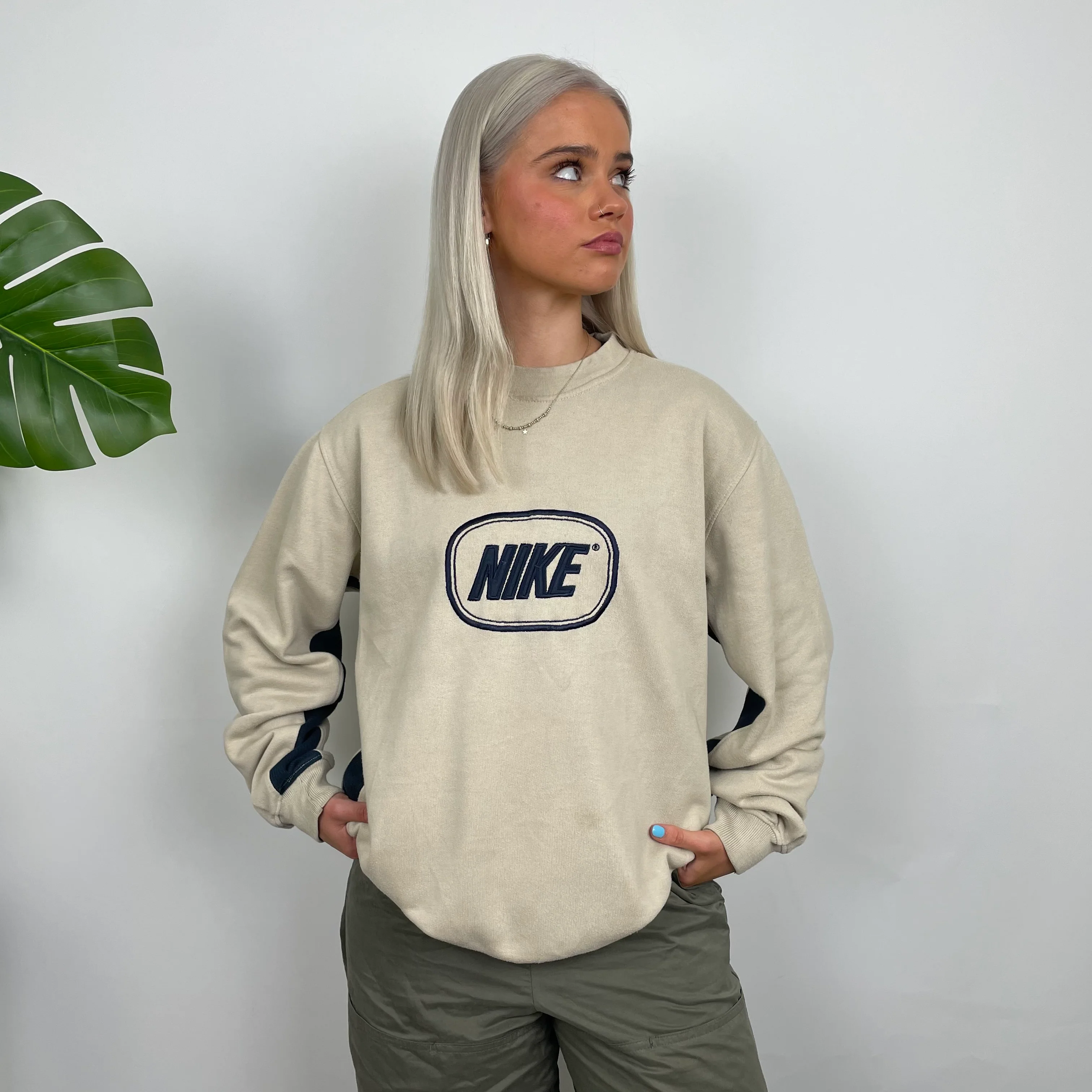 Nike Cream Embroidered Spell Out Sweatshirt (M) - Image 5