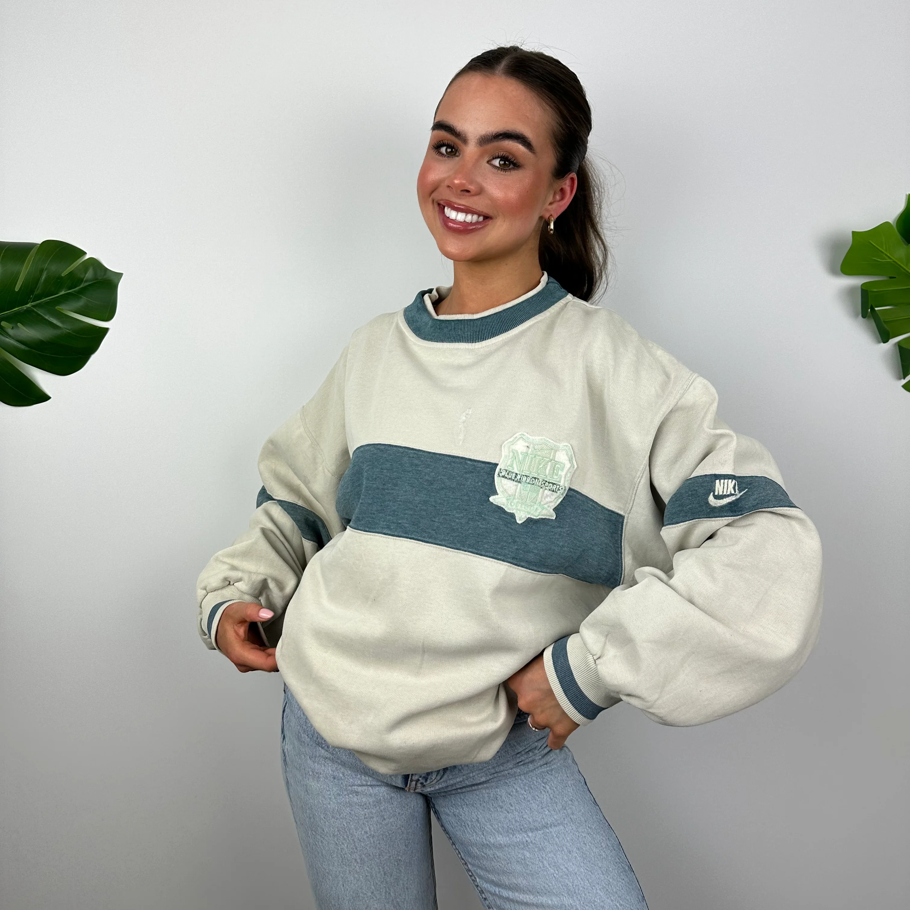 Nike Cream Embroidered Spell Out Sweatshirt (M) - Image 6