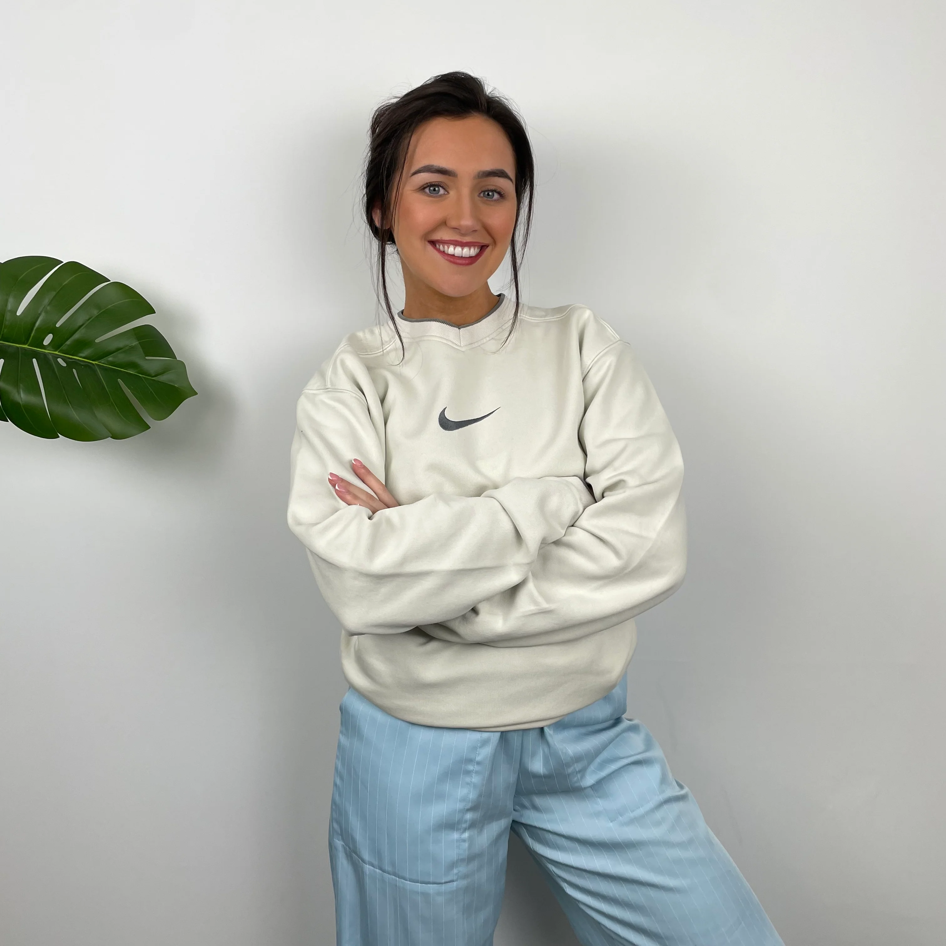 Nike Cream Embroidered Swoosh Sweatshirt (L) - Image 6