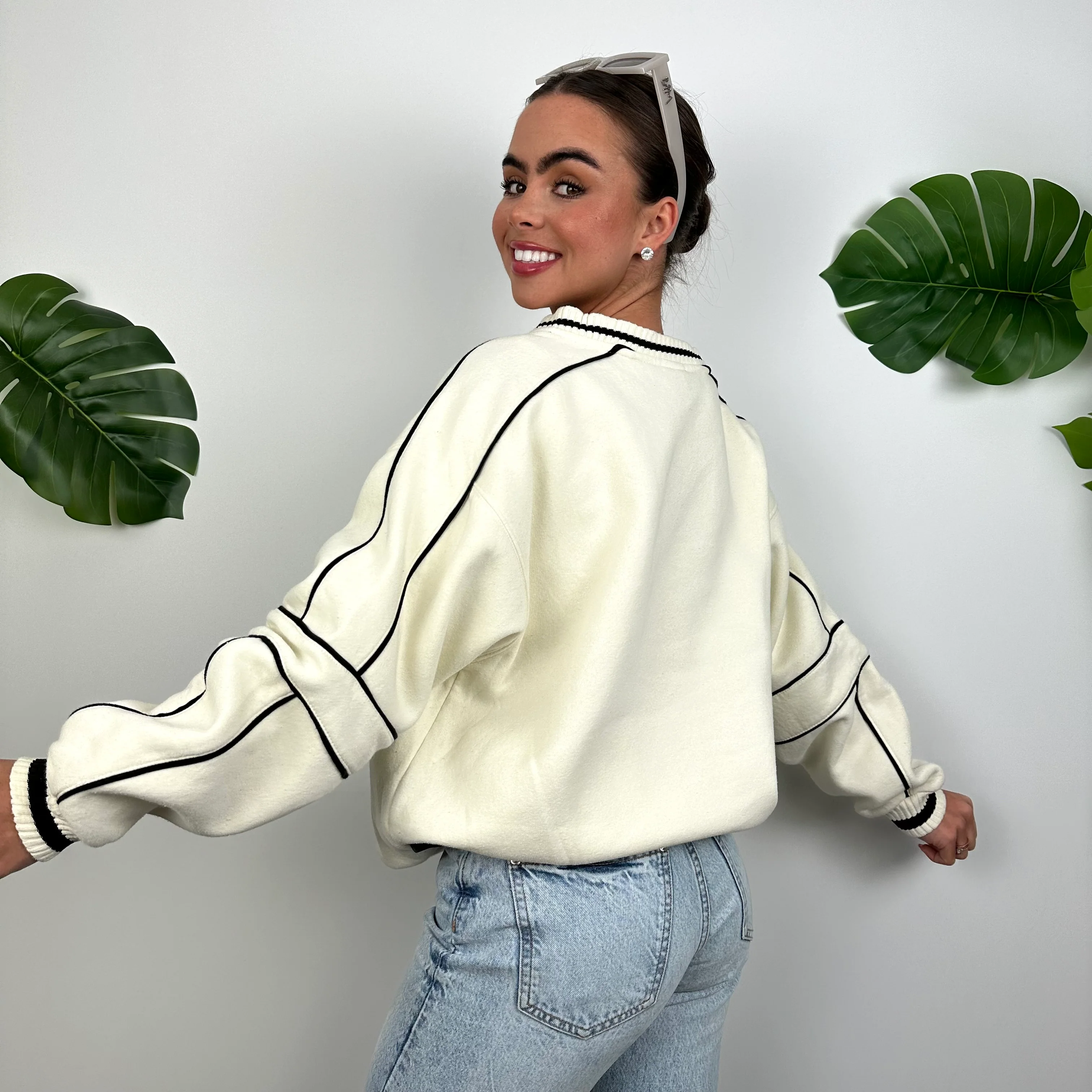 Nike Cream Embroidered Swoosh Sweatshirt (M) - Image 6